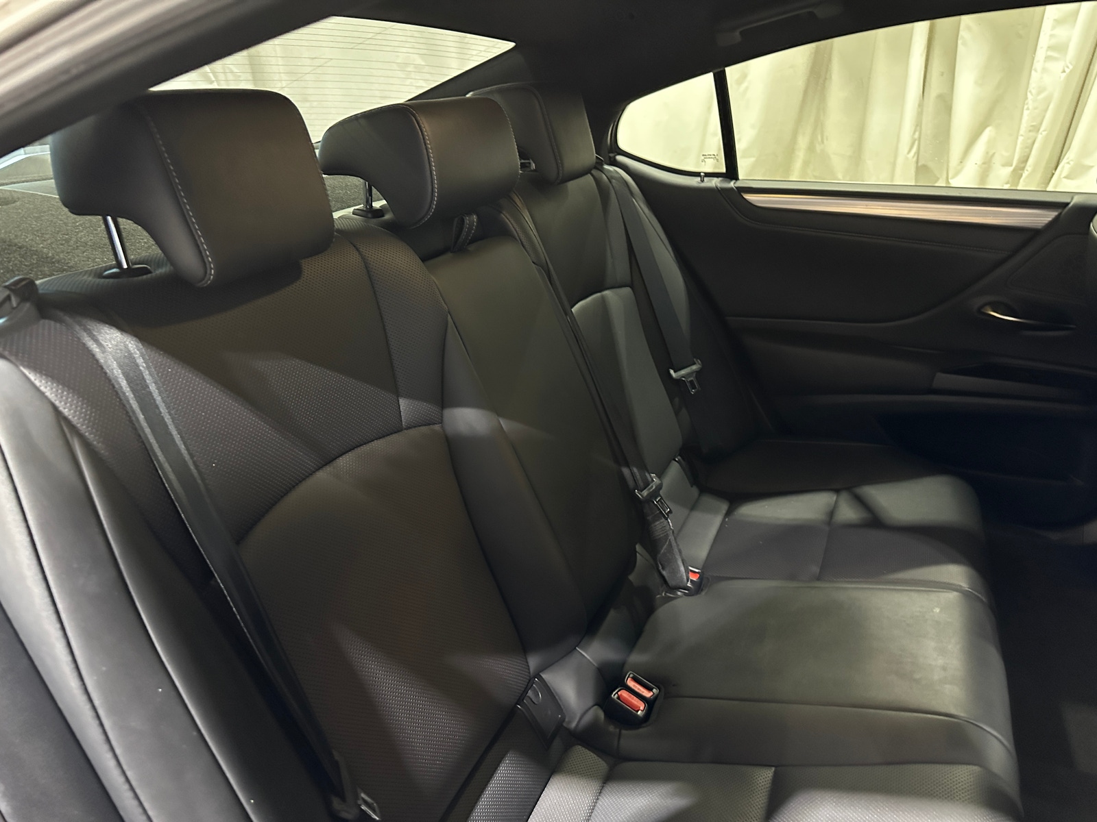 Thumbnail: 2019 Lexus ES - 6