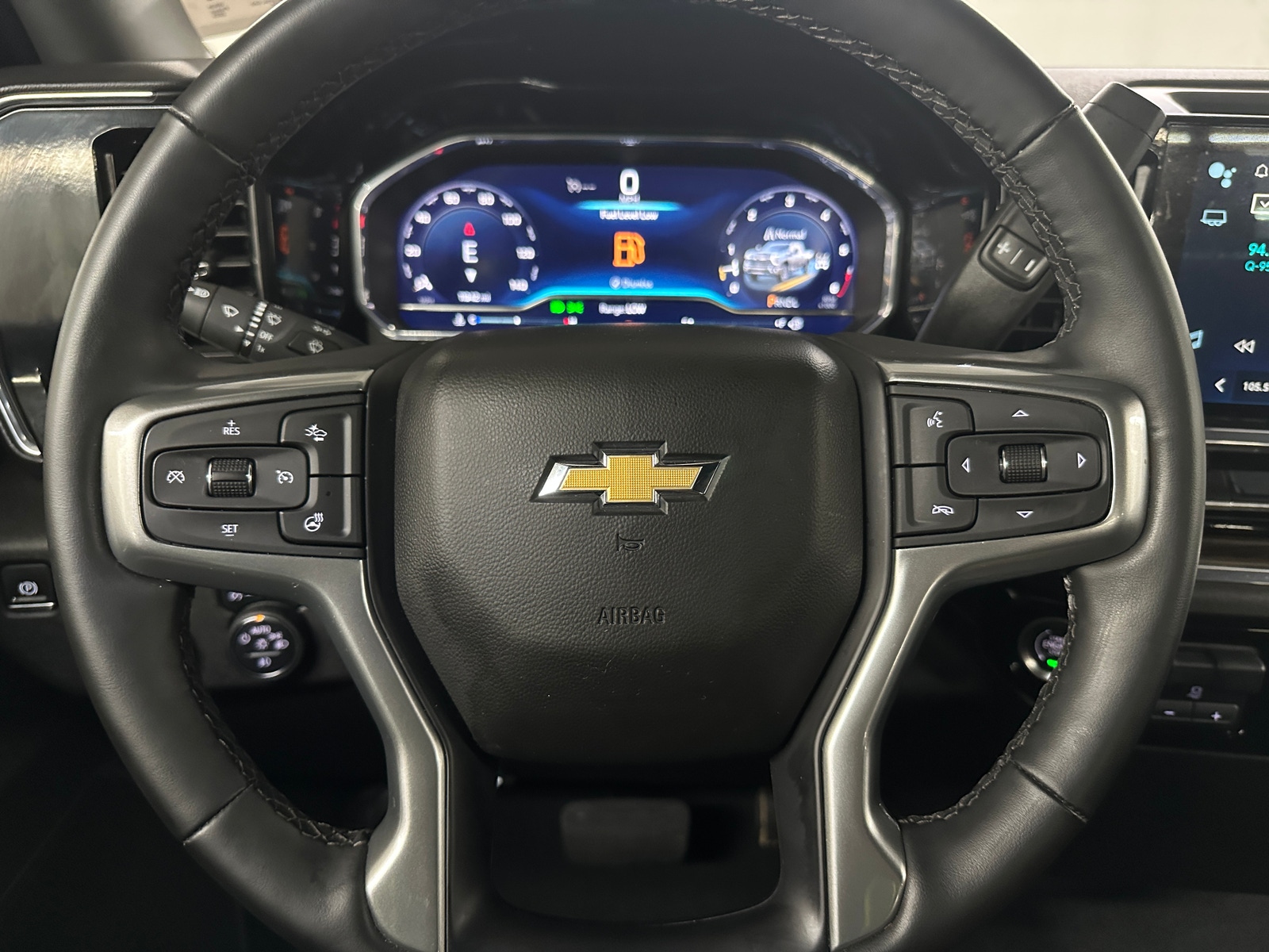 Thumbnail: 2025 Chevrolet Silverado 2500 - 5