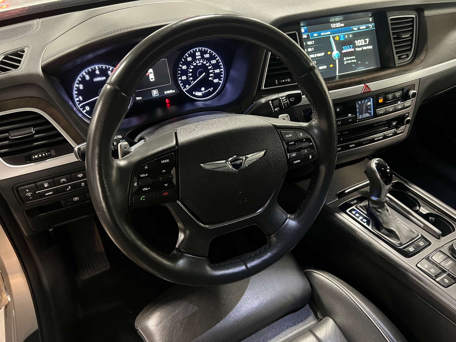Thumbnail: 2017 Genesis G80 - 4