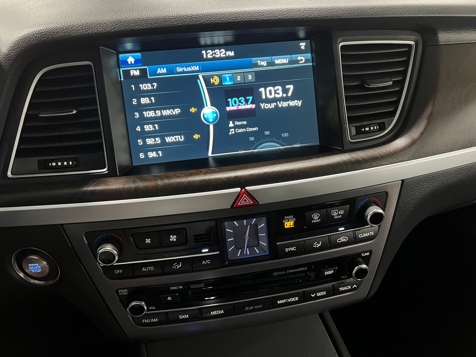 Thumbnail: 2017 Genesis G80 - 3