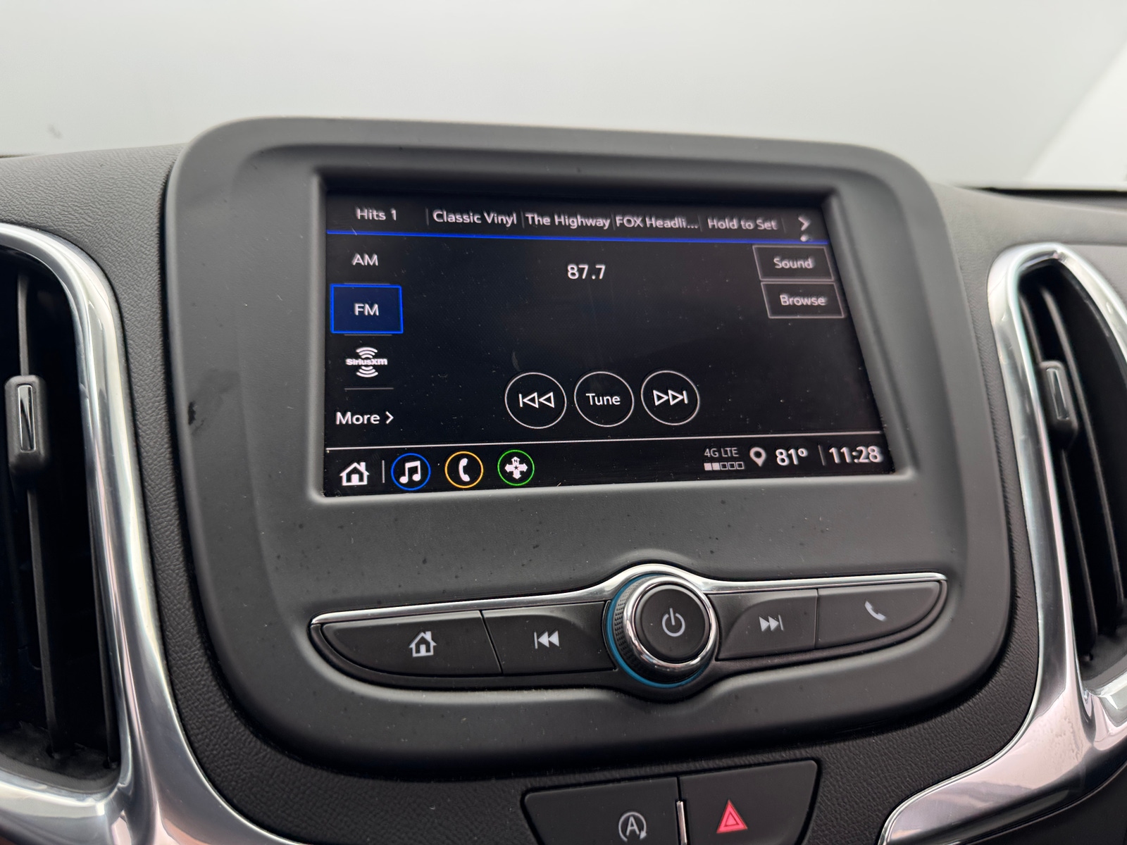 Thumbnail: 2023 Chevrolet Equinox - 4