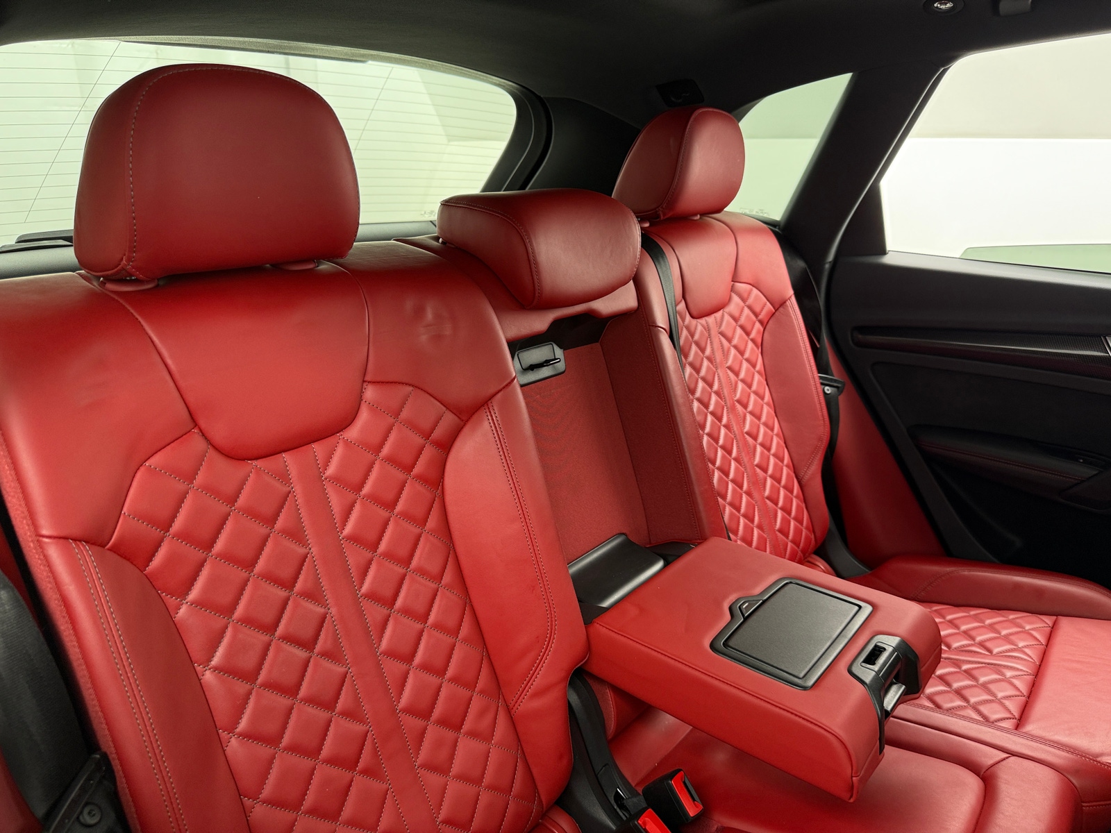 Thumbnail: 2018 Audi SQ5 - 5
