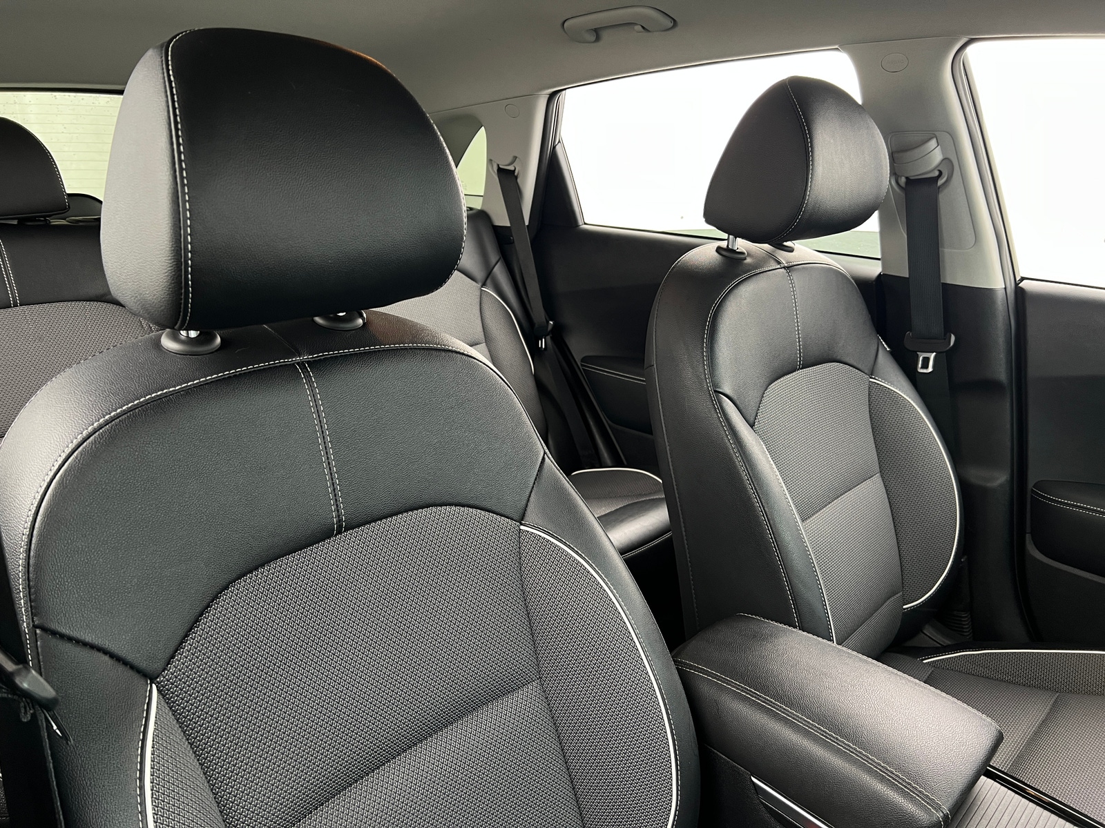 Thumbnail: 2020 Kia Niro - 2