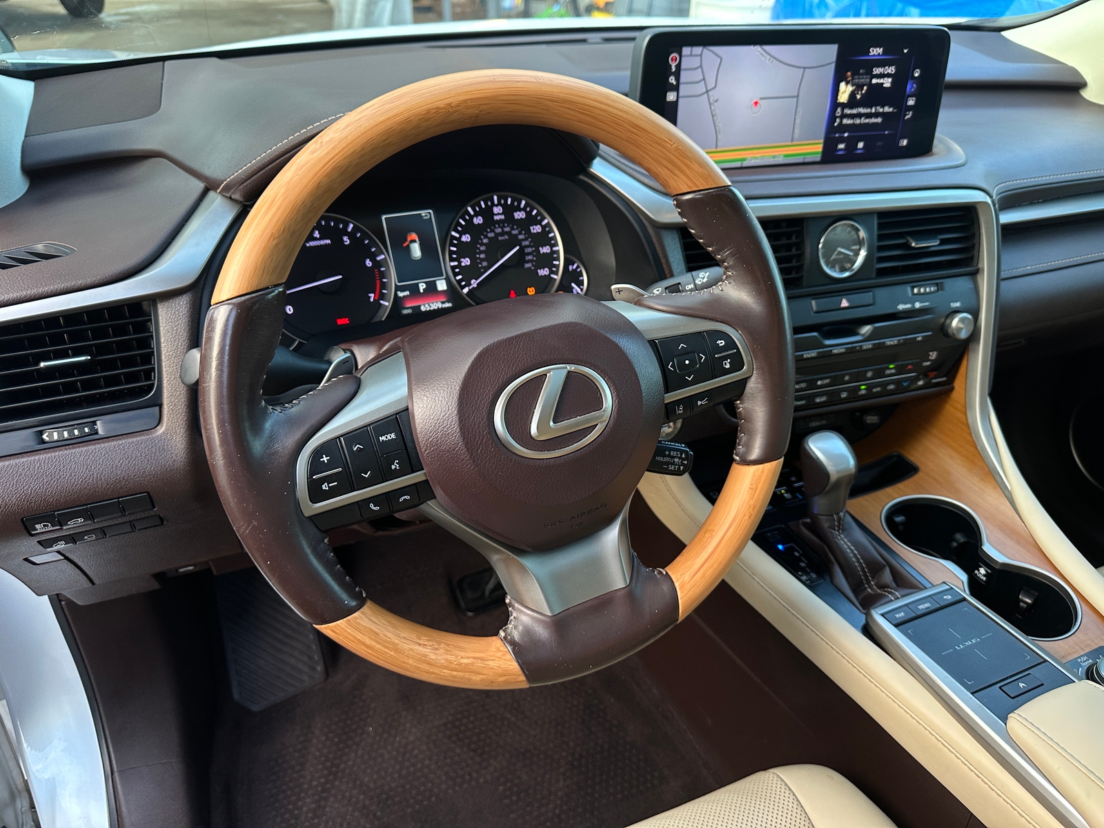 Thumbnail: 2020 Lexus RX - 4