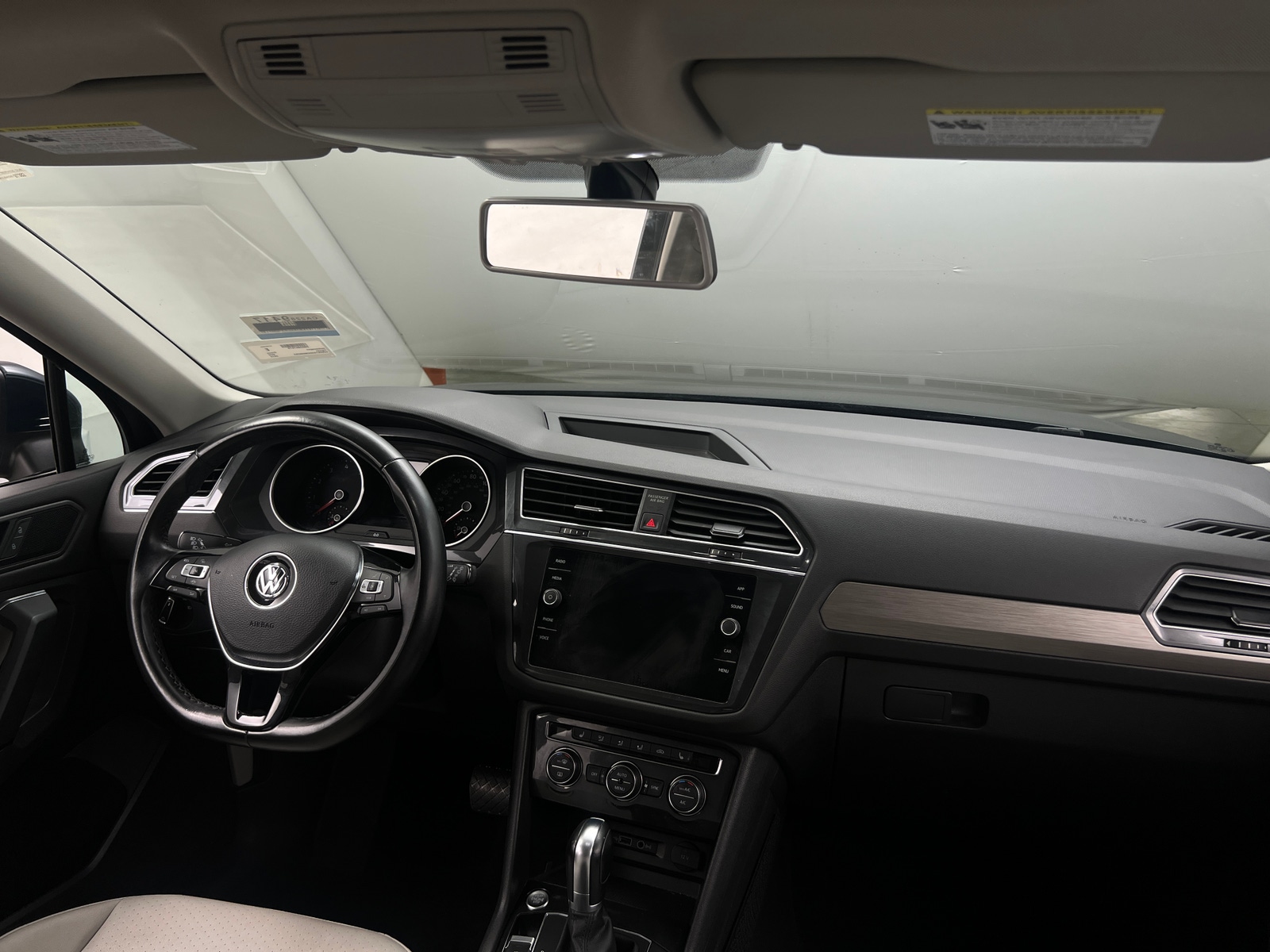 Thumbnail: 2019 Volkswagen Tiguan - 2