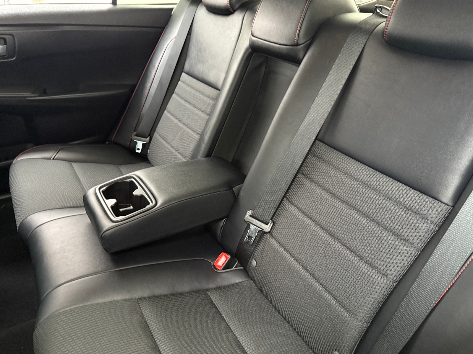 Thumbnail: 2016 Toyota Camry - 6