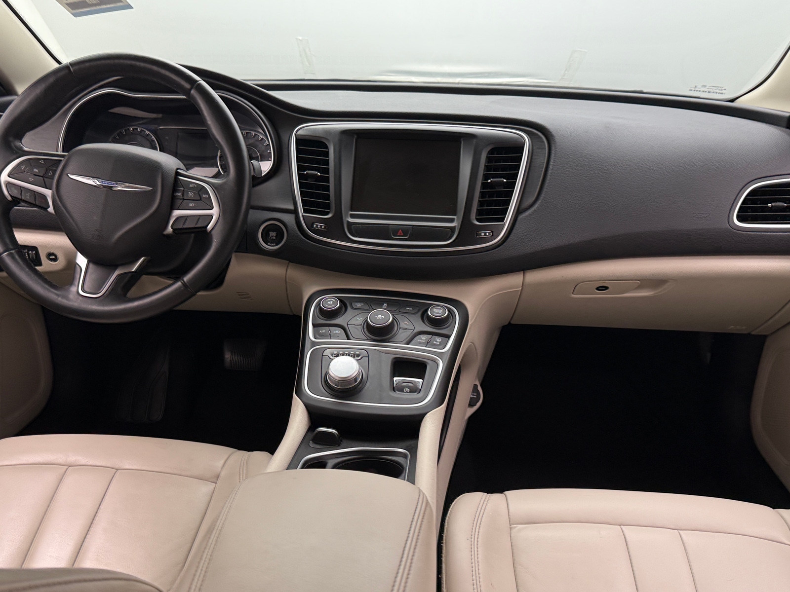Thumbnail: 2016 Chrysler 200 - 2