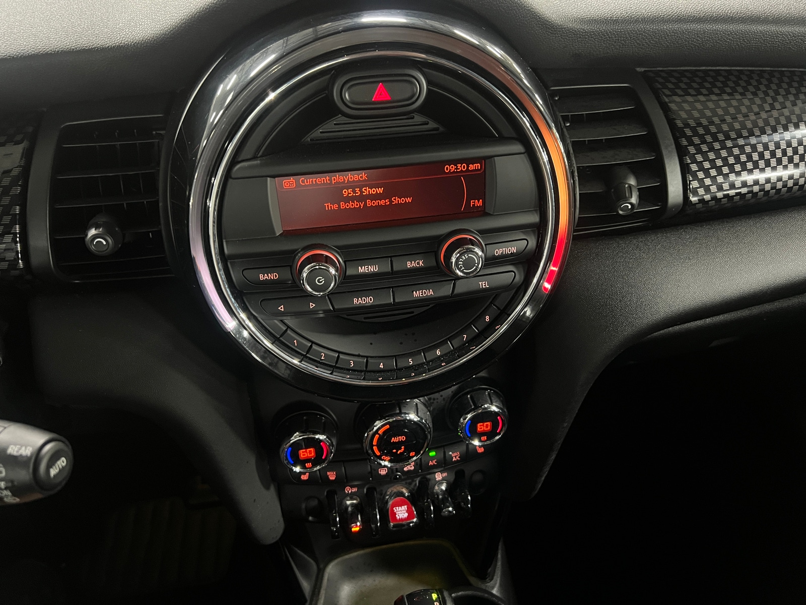 Thumbnail: 2016 MINI Cooper Hardtop - 3