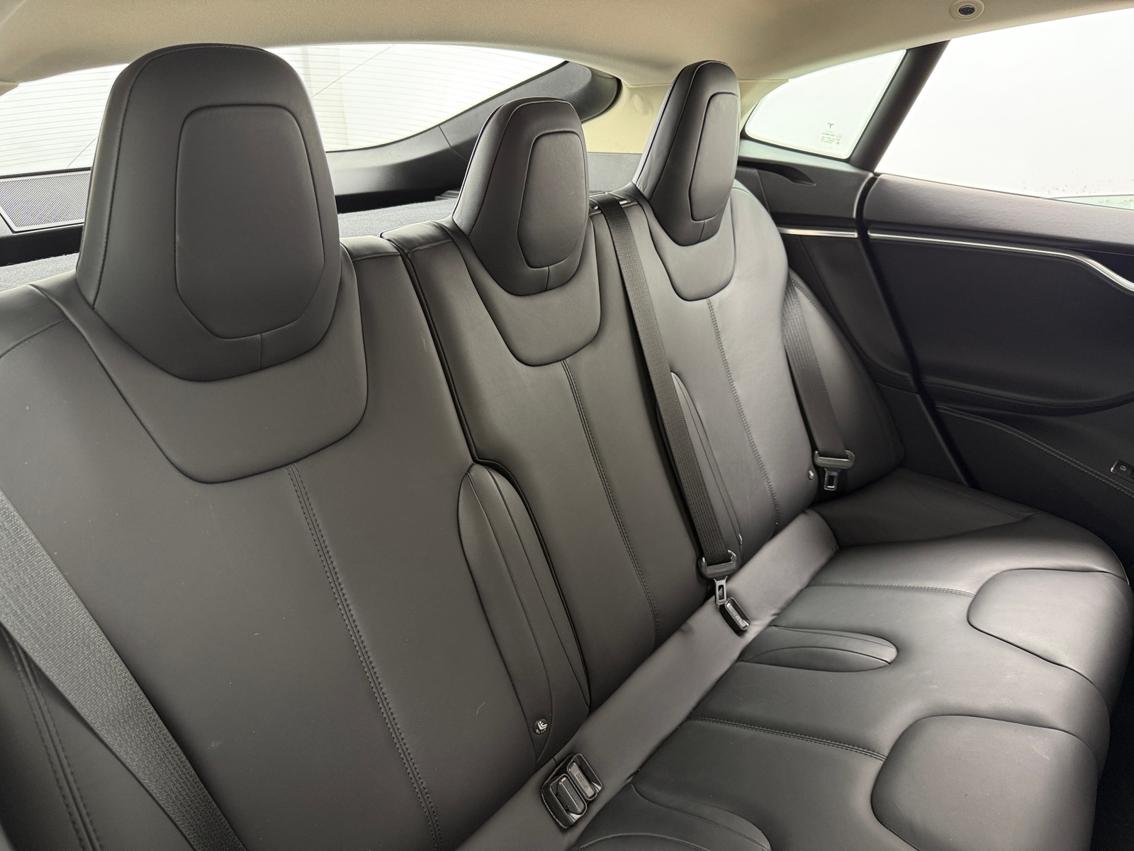 Thumbnail: 2014 Tesla Model S - 5