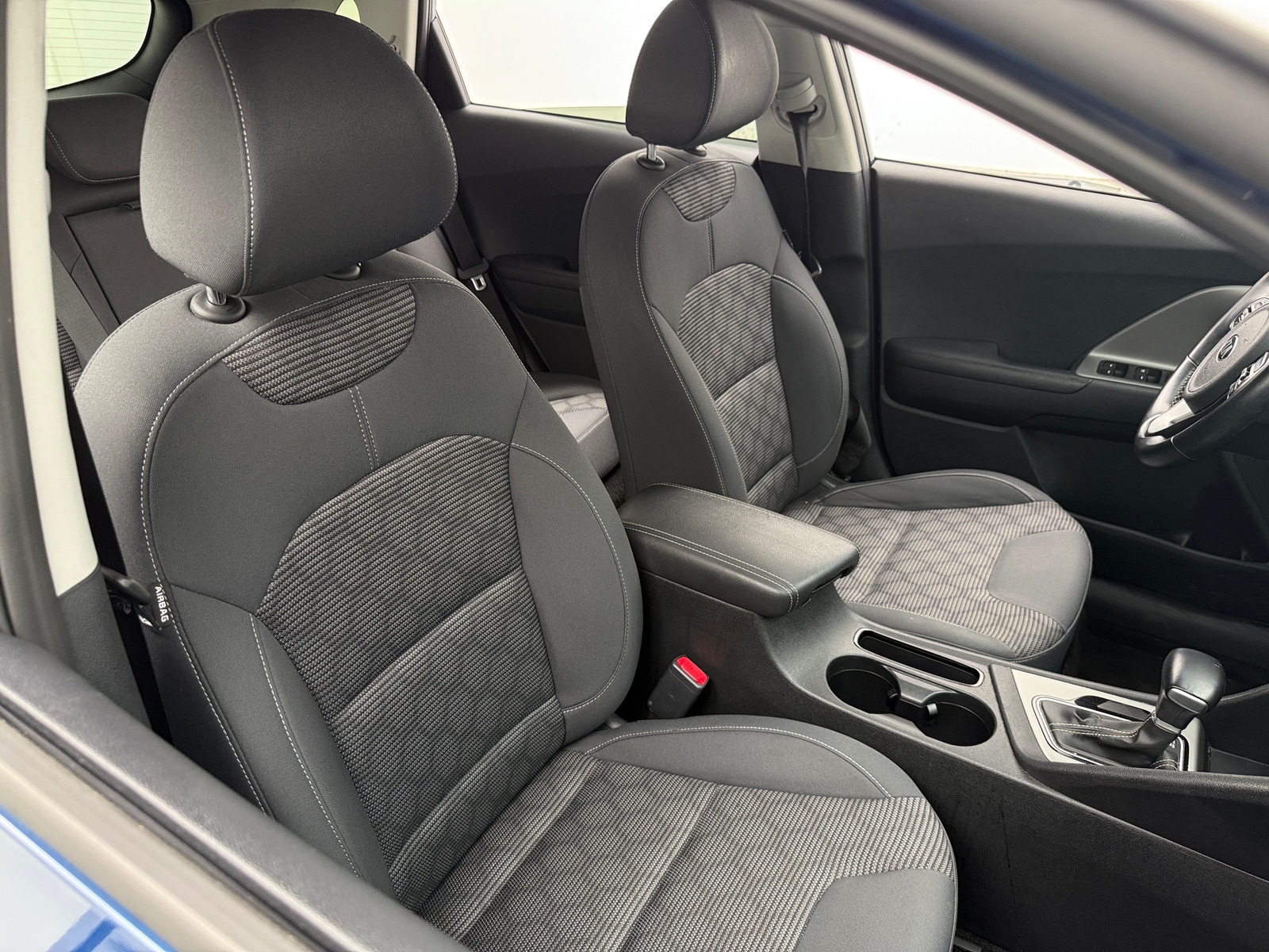 Thumbnail: 2017 Kia Niro - 2