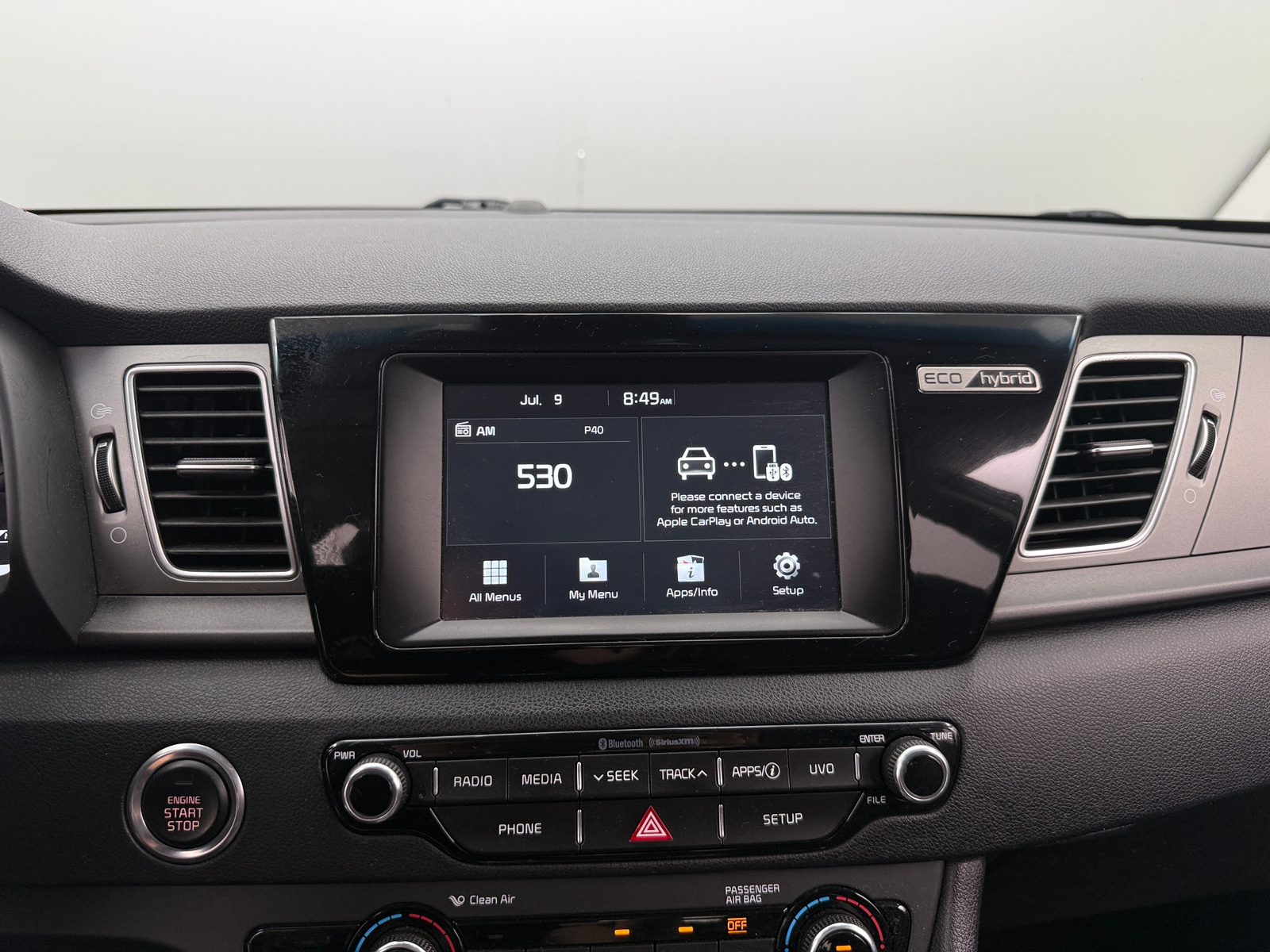 Thumbnail: 2017 Kia Niro - 4