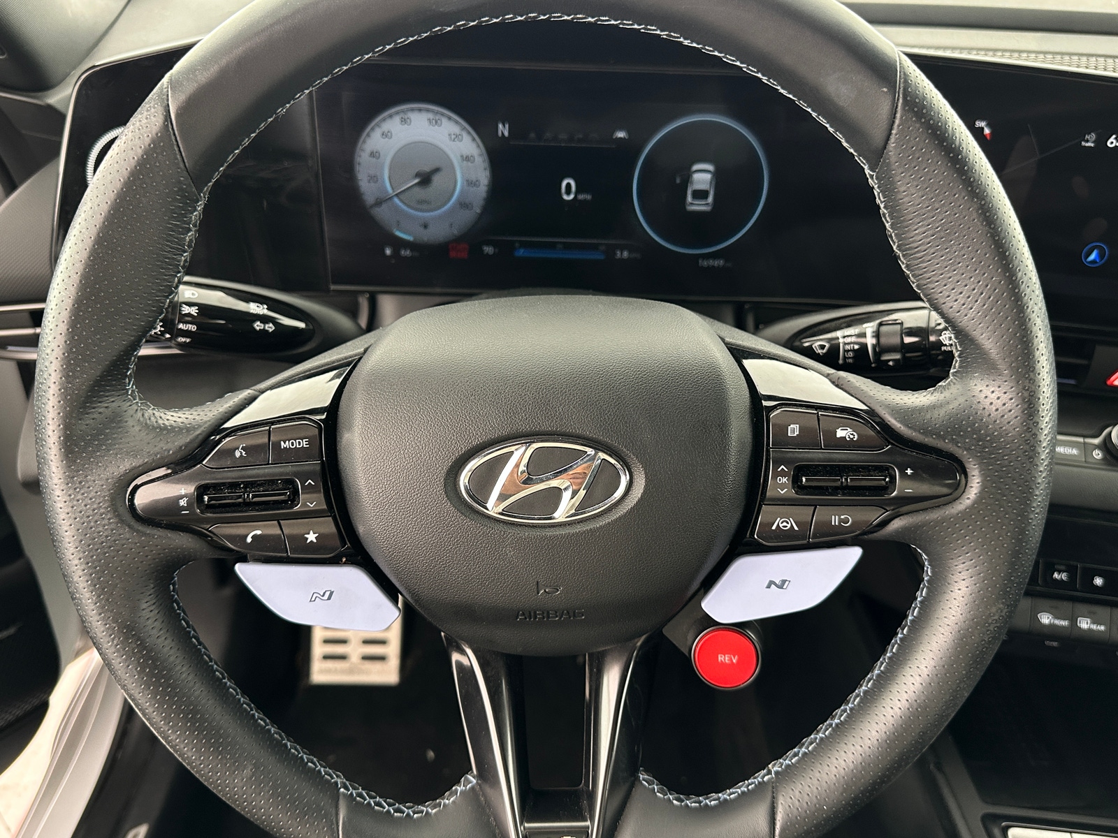 Thumbnail: 2022 Hyundai Elantra - 4