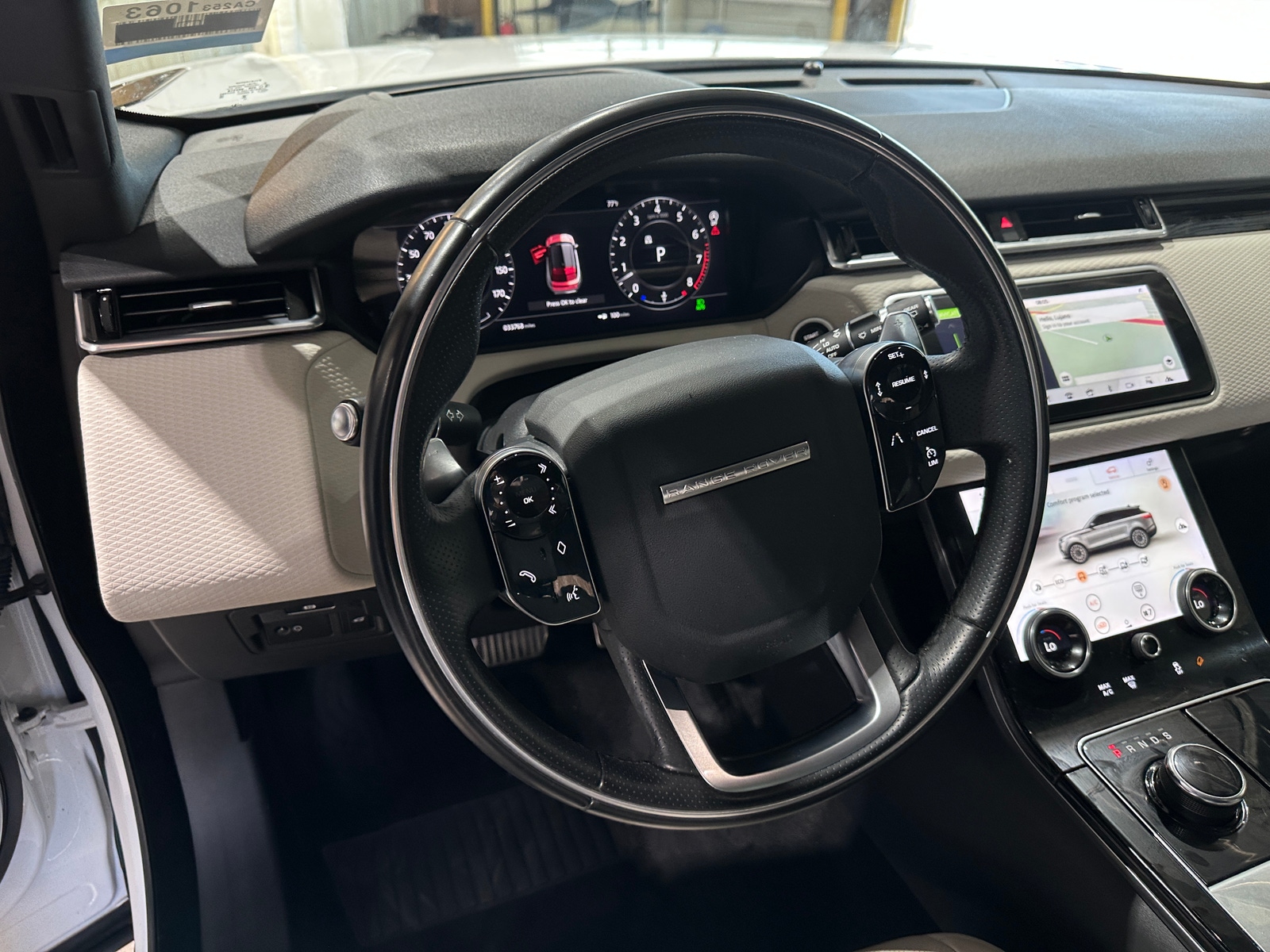 Thumbnail: 2020 Land Rover Range Rover Velar - 4