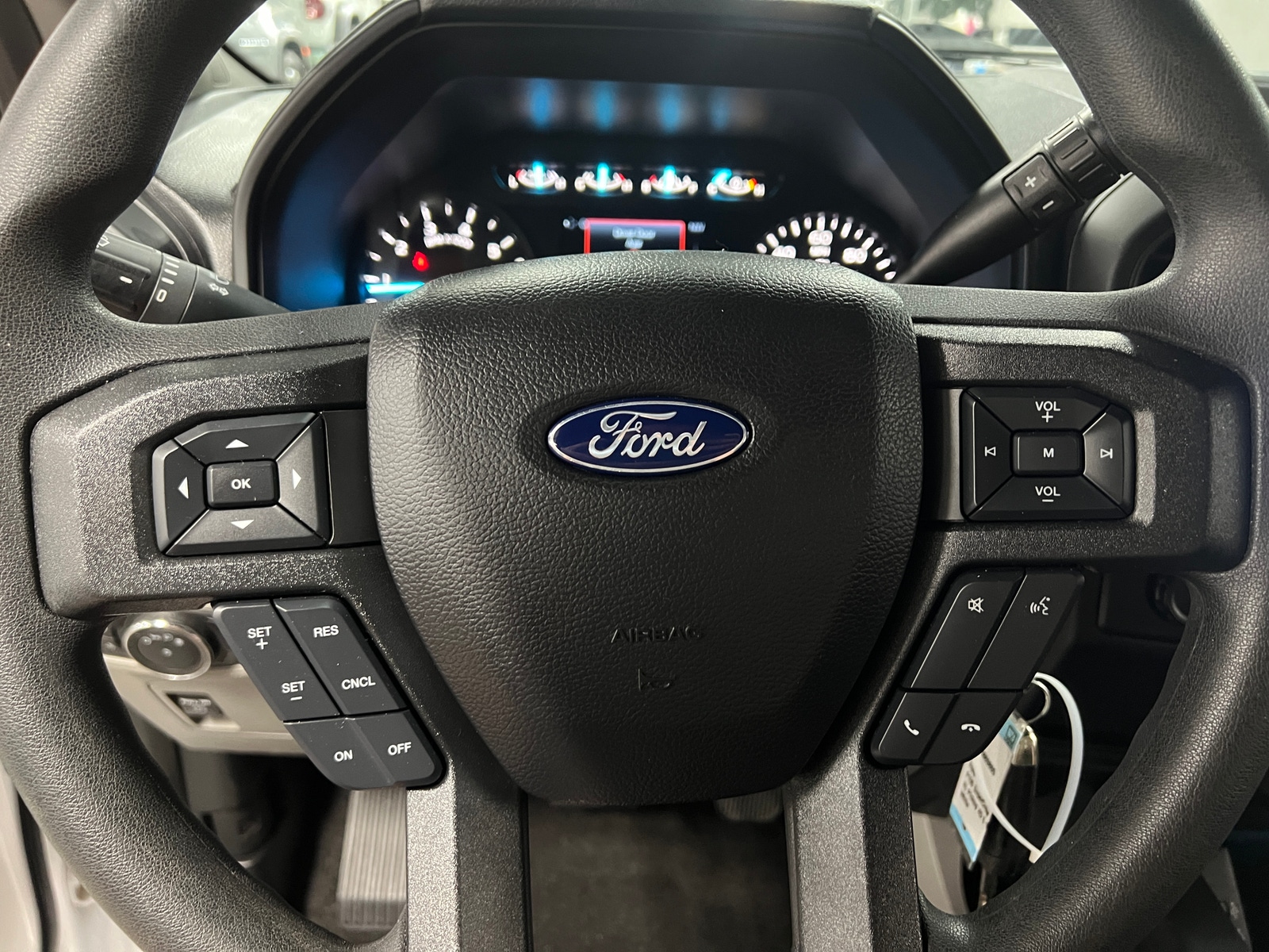 Thumbnail: 2020 Ford Econoline - 5