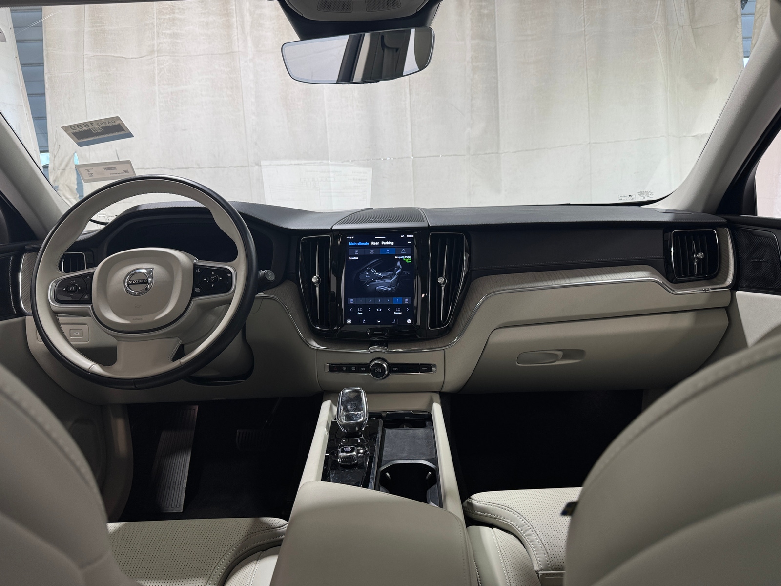 Thumbnail: 2022 Volvo XC60 - 2