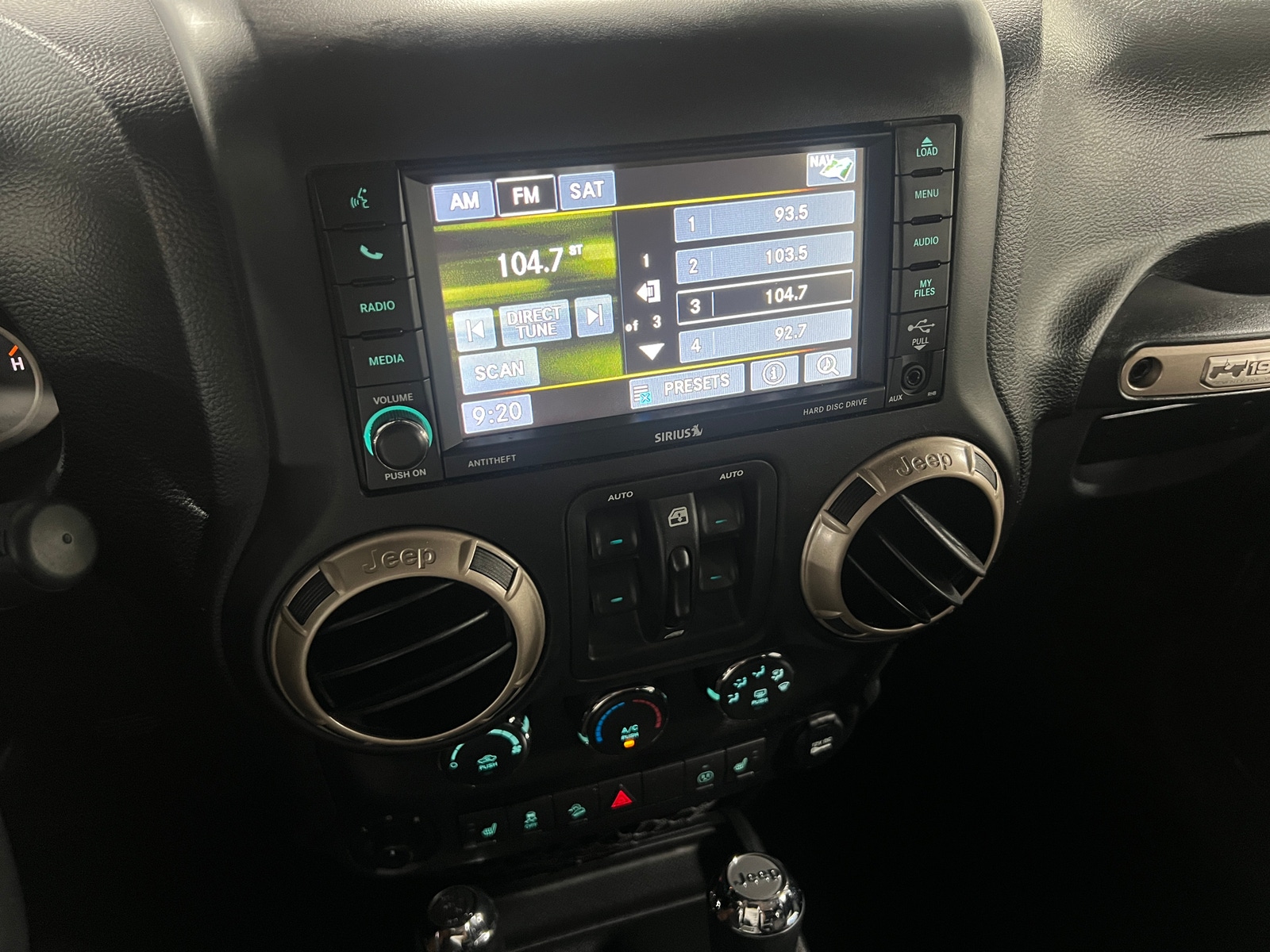 Thumbnail: 2017 Jeep Wrangler - 3