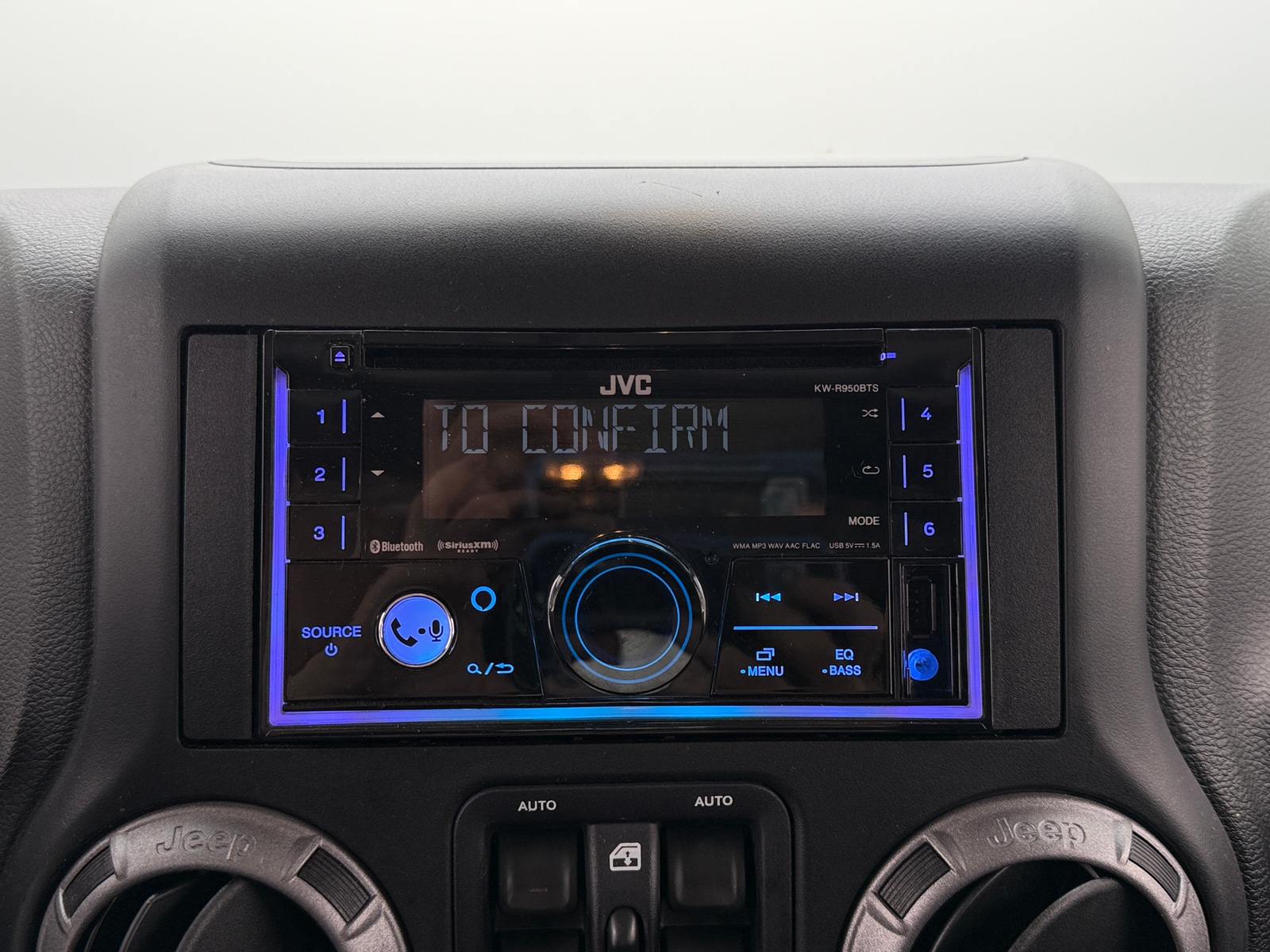 Thumbnail: 2017 Jeep Wrangler - 4