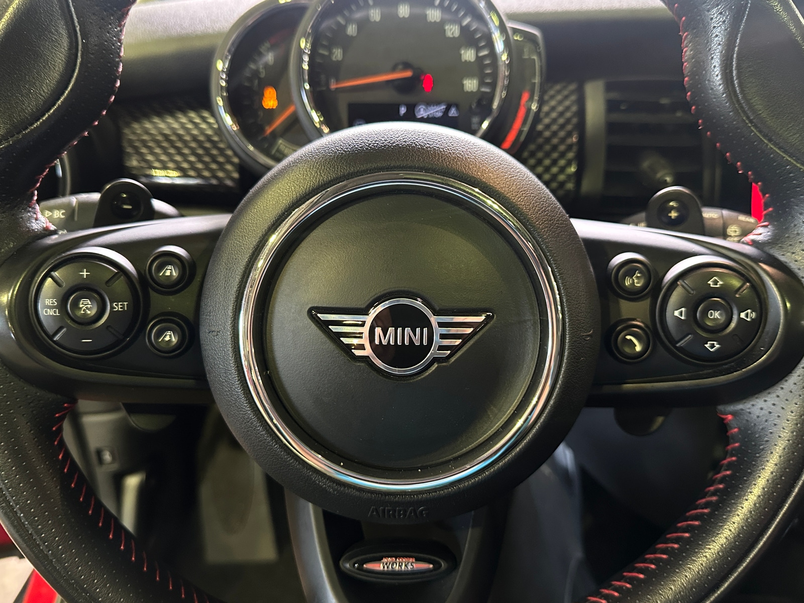 Thumbnail: 2019 MINI Cooper Hardtop - 4