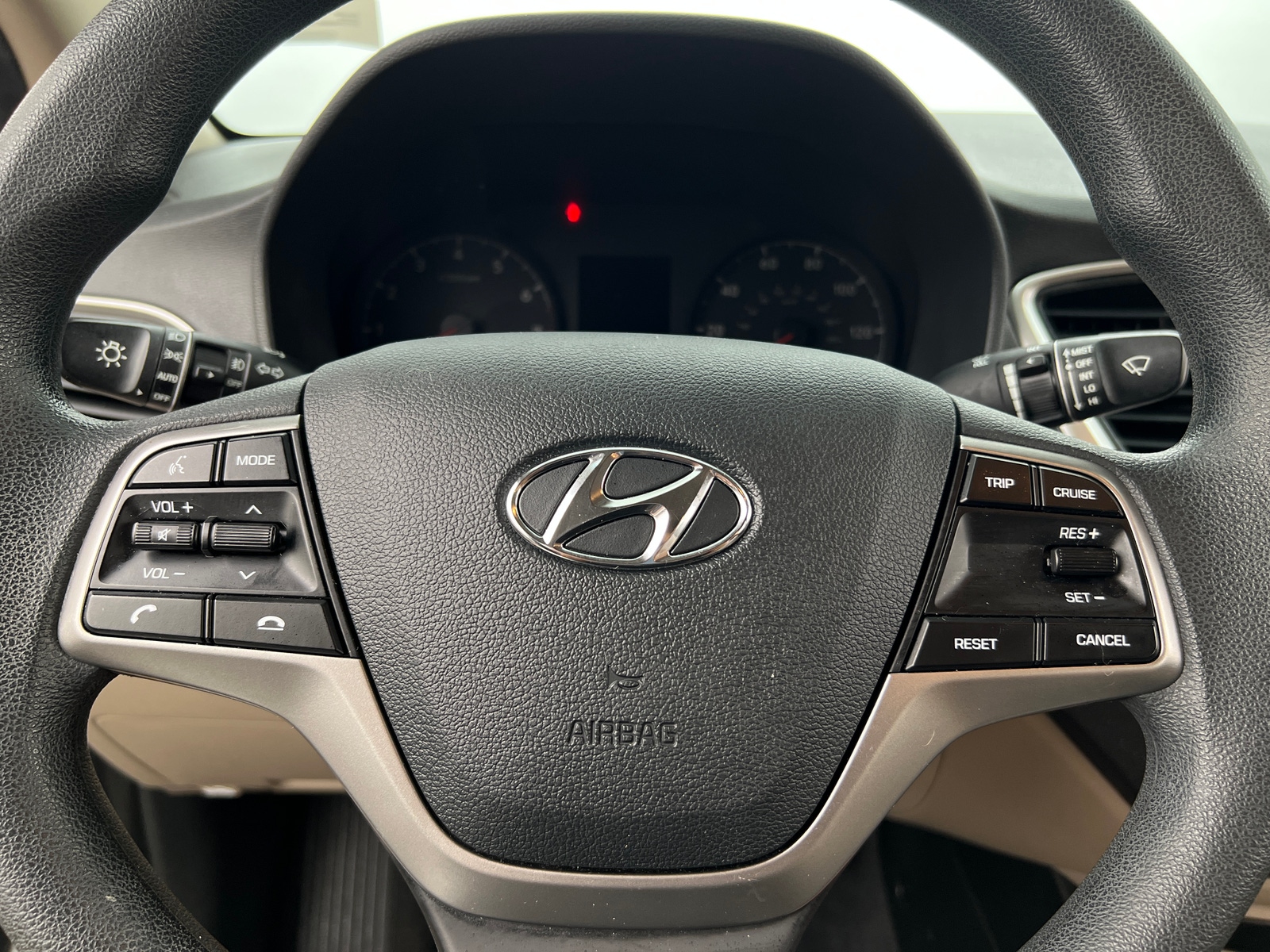 Thumbnail: 2022 Hyundai Accent - 5