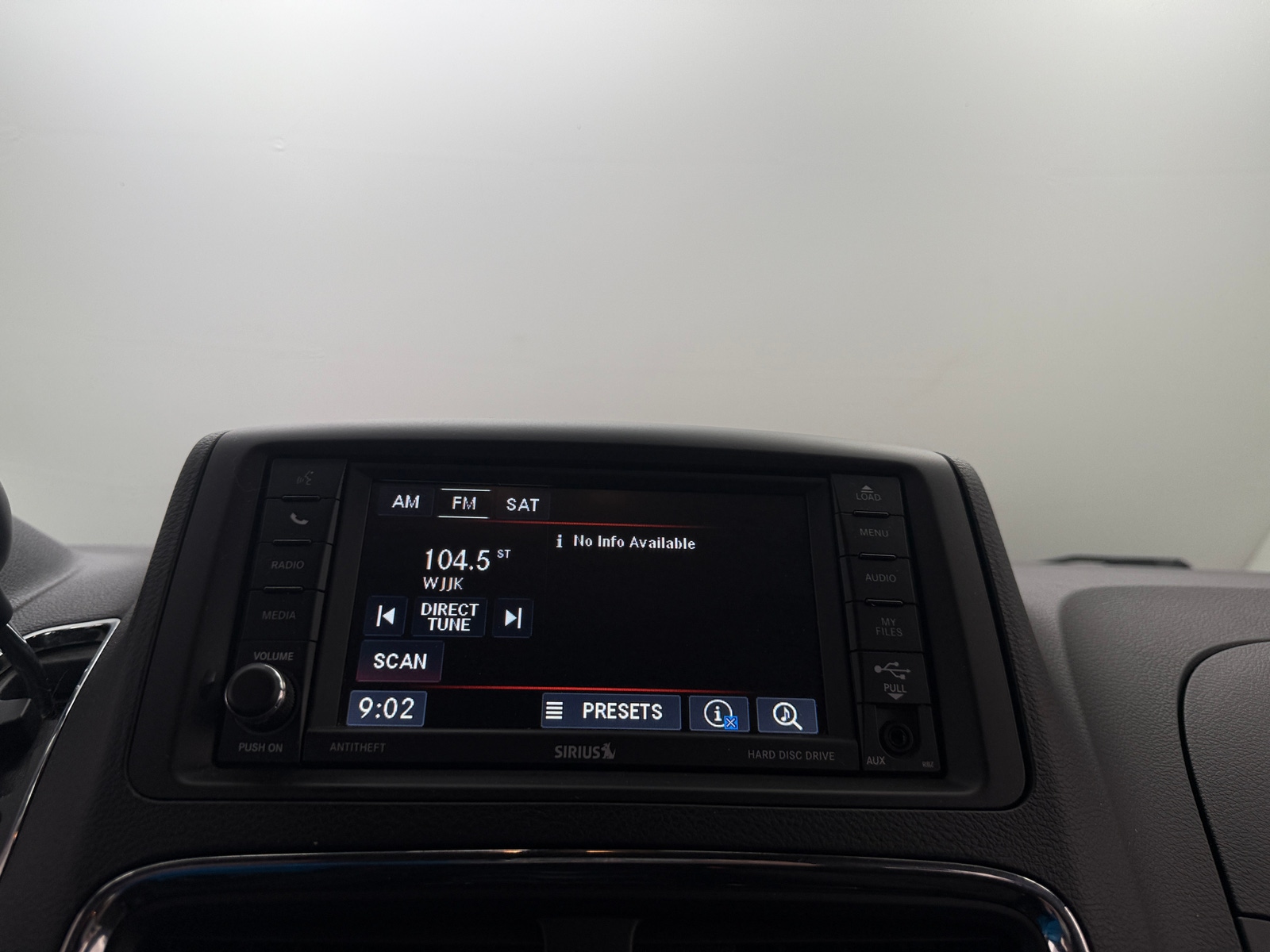 Thumbnail: 2017 Dodge Grand Caravan - 4