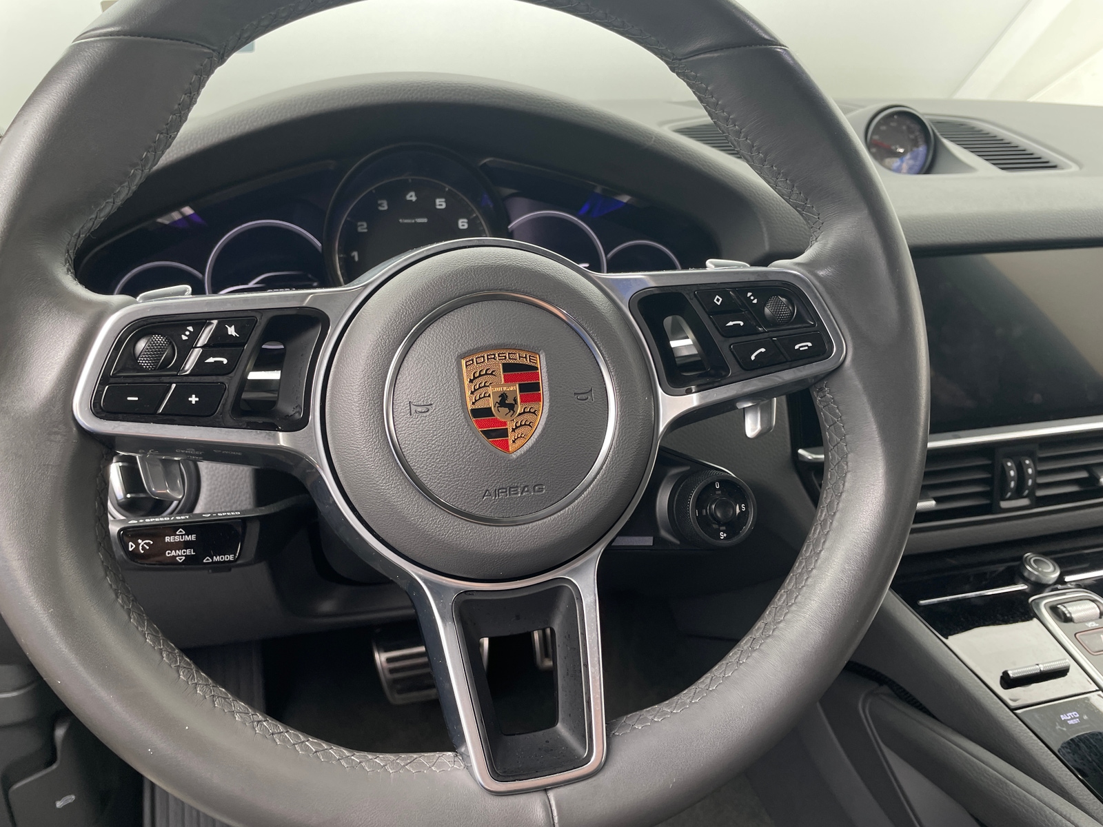 Thumbnail: 2019 Porsche Cayenne - 4