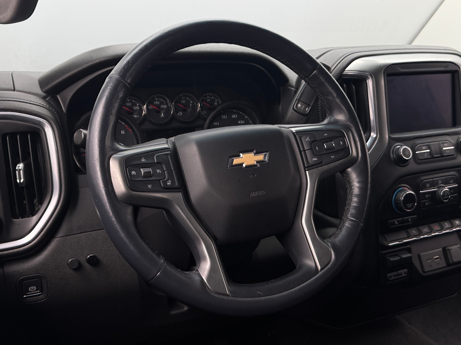 Thumbnail: 2020 Chevrolet Silverado 1500 - 5