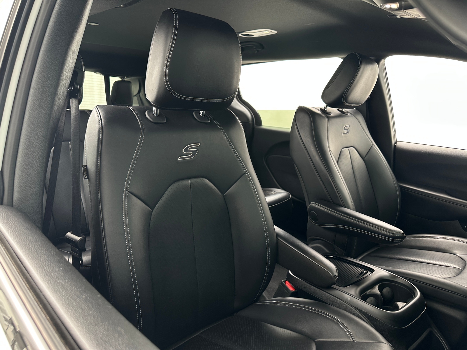 Thumbnail: 2024 Chrysler Pacifica - 2