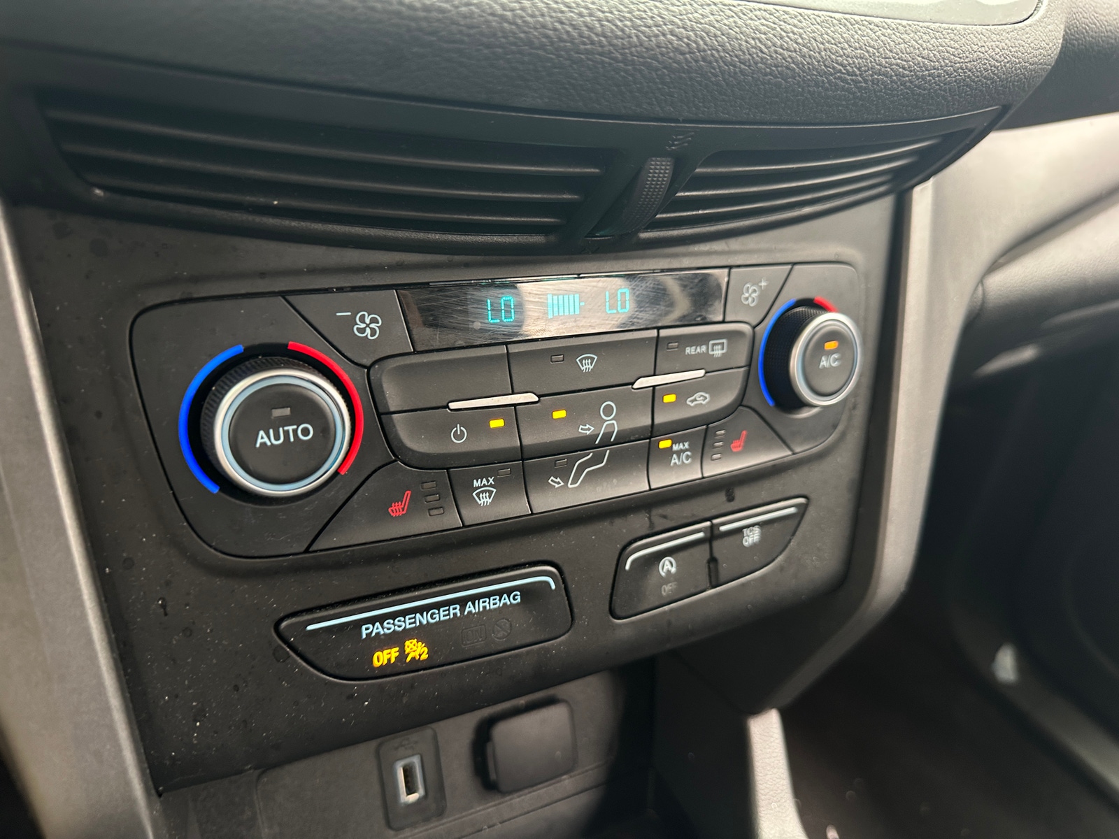 Thumbnail: 2018 Ford Escape - 3