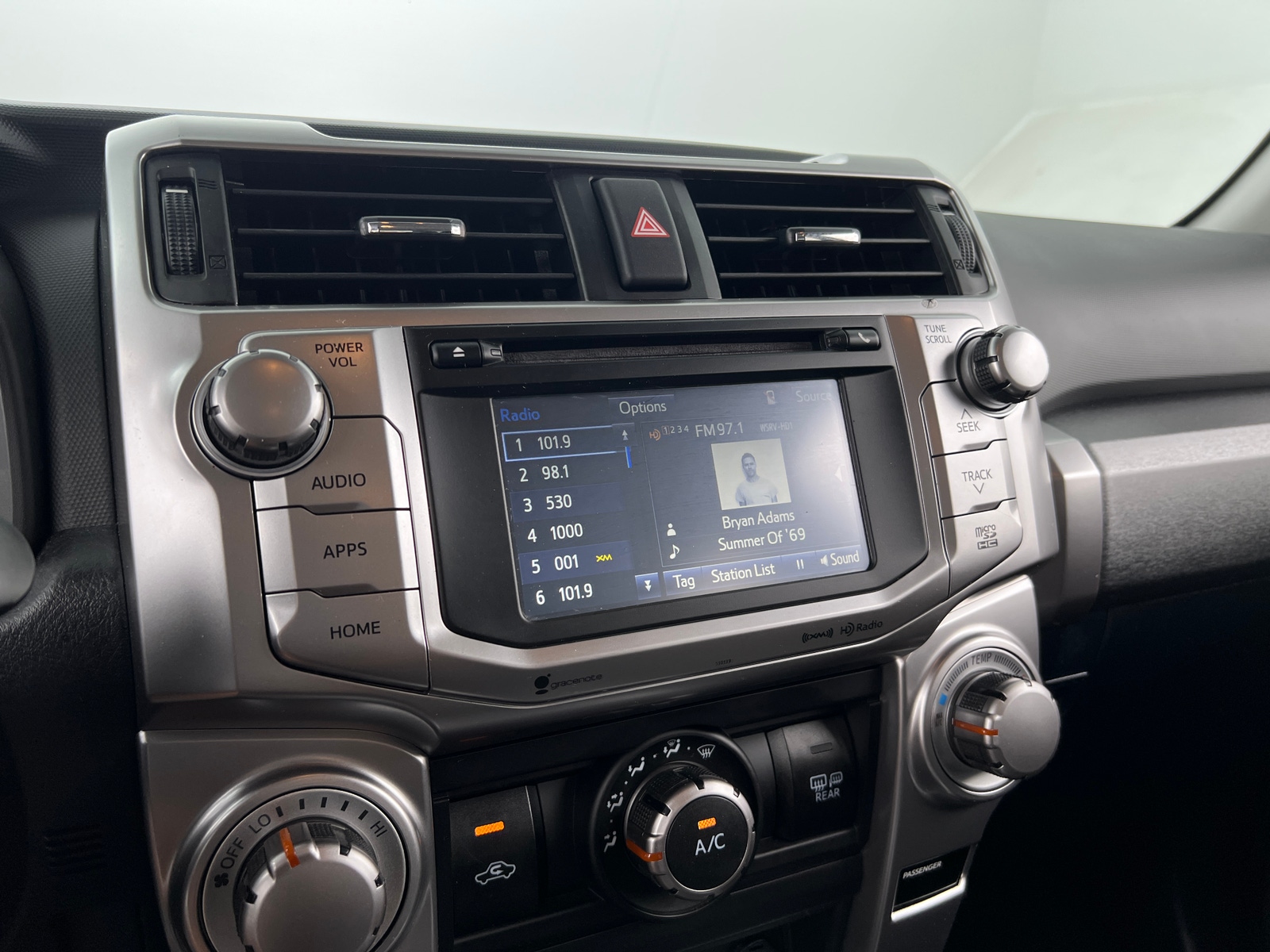 Thumbnail: 2018 Toyota 4Runner - 4