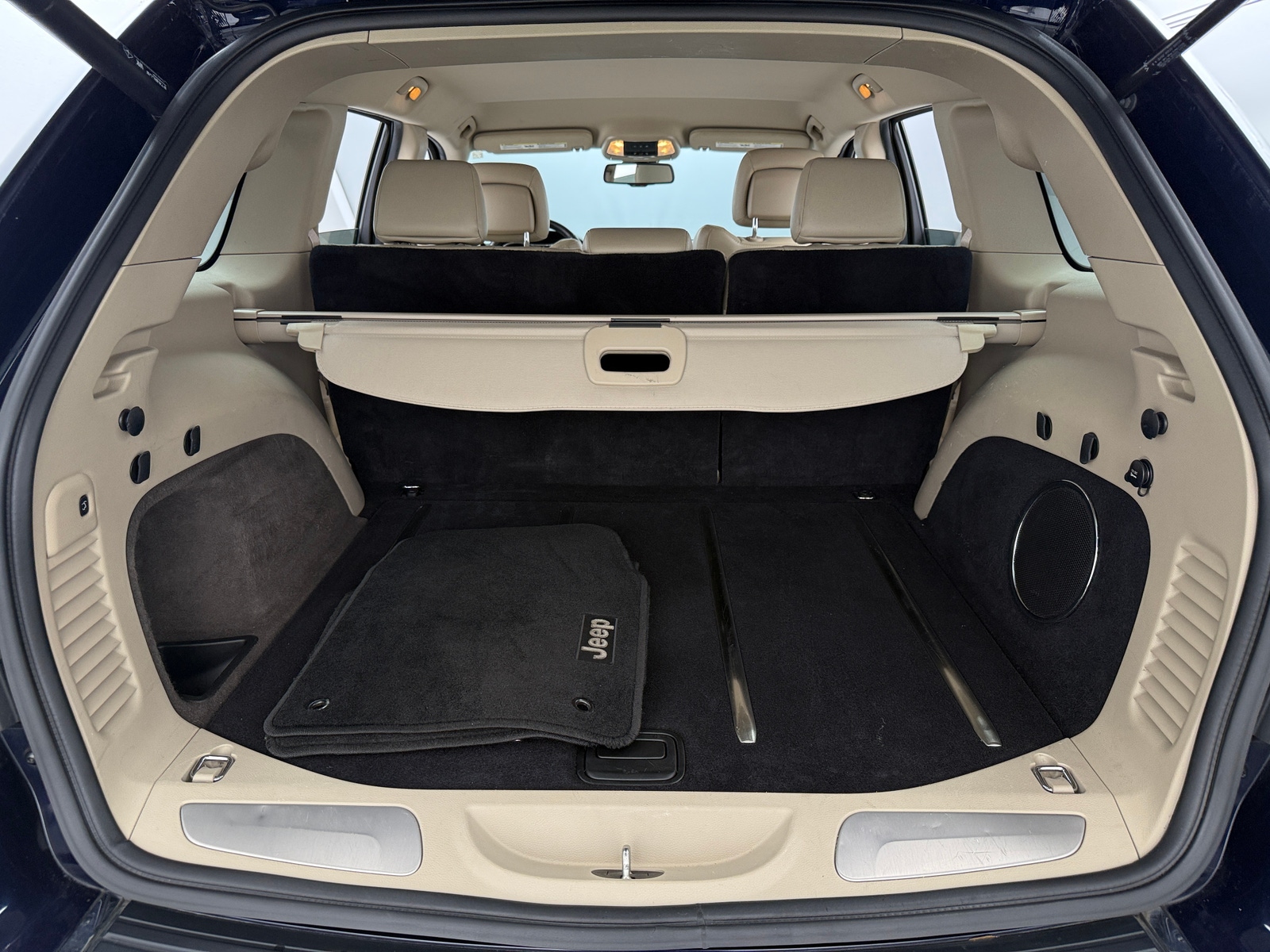 Thumbnail: 2014 Jeep Grand Cherokee - 6