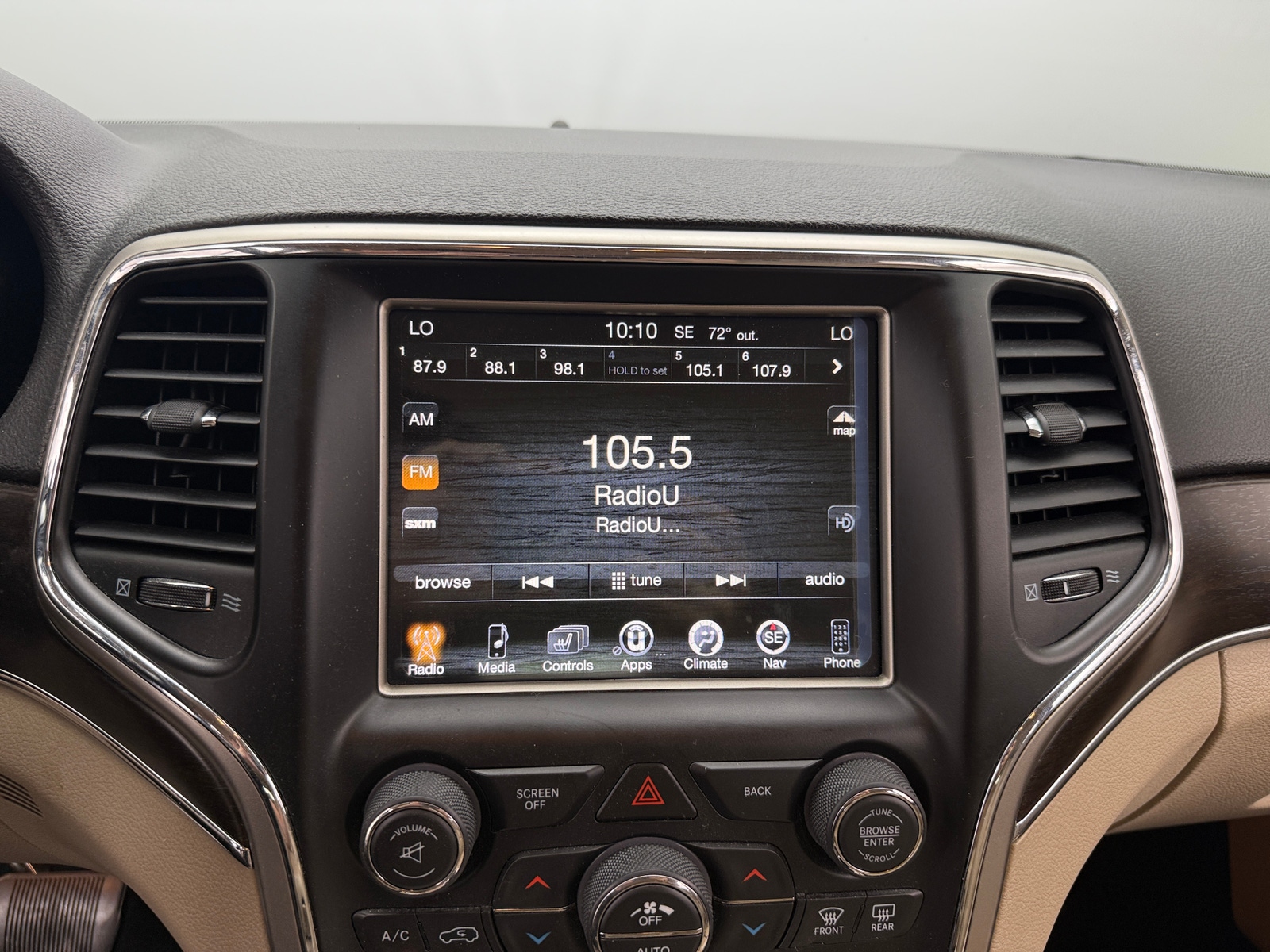 Thumbnail: 2014 Jeep Grand Cherokee - 3