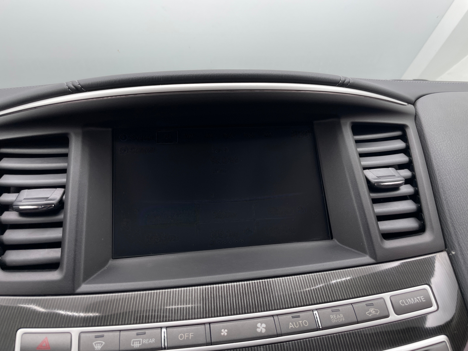 Thumbnail: 2017 INFINITI QX60 - 3