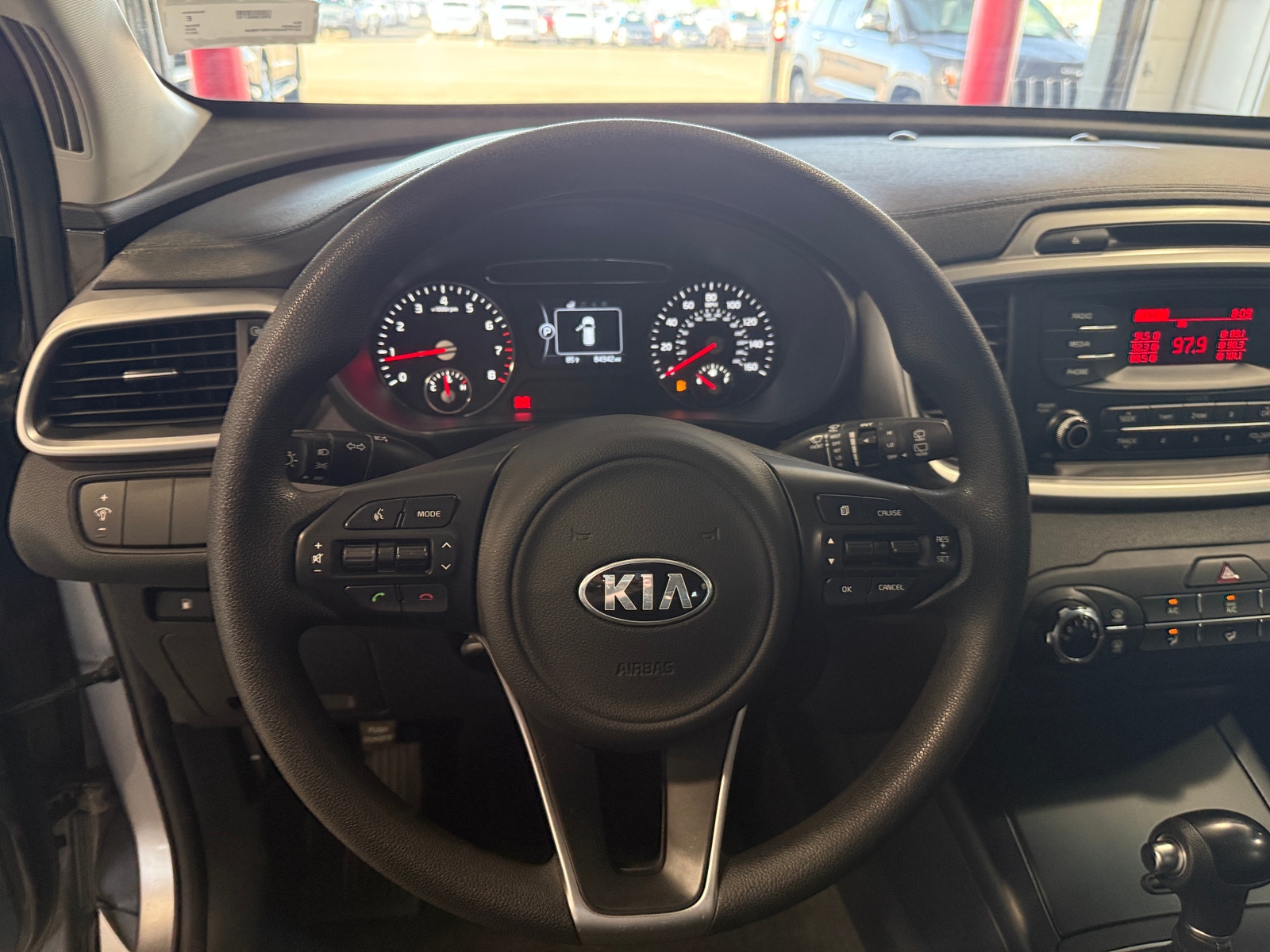 Thumbnail: 2017 Kia Sorento - 5