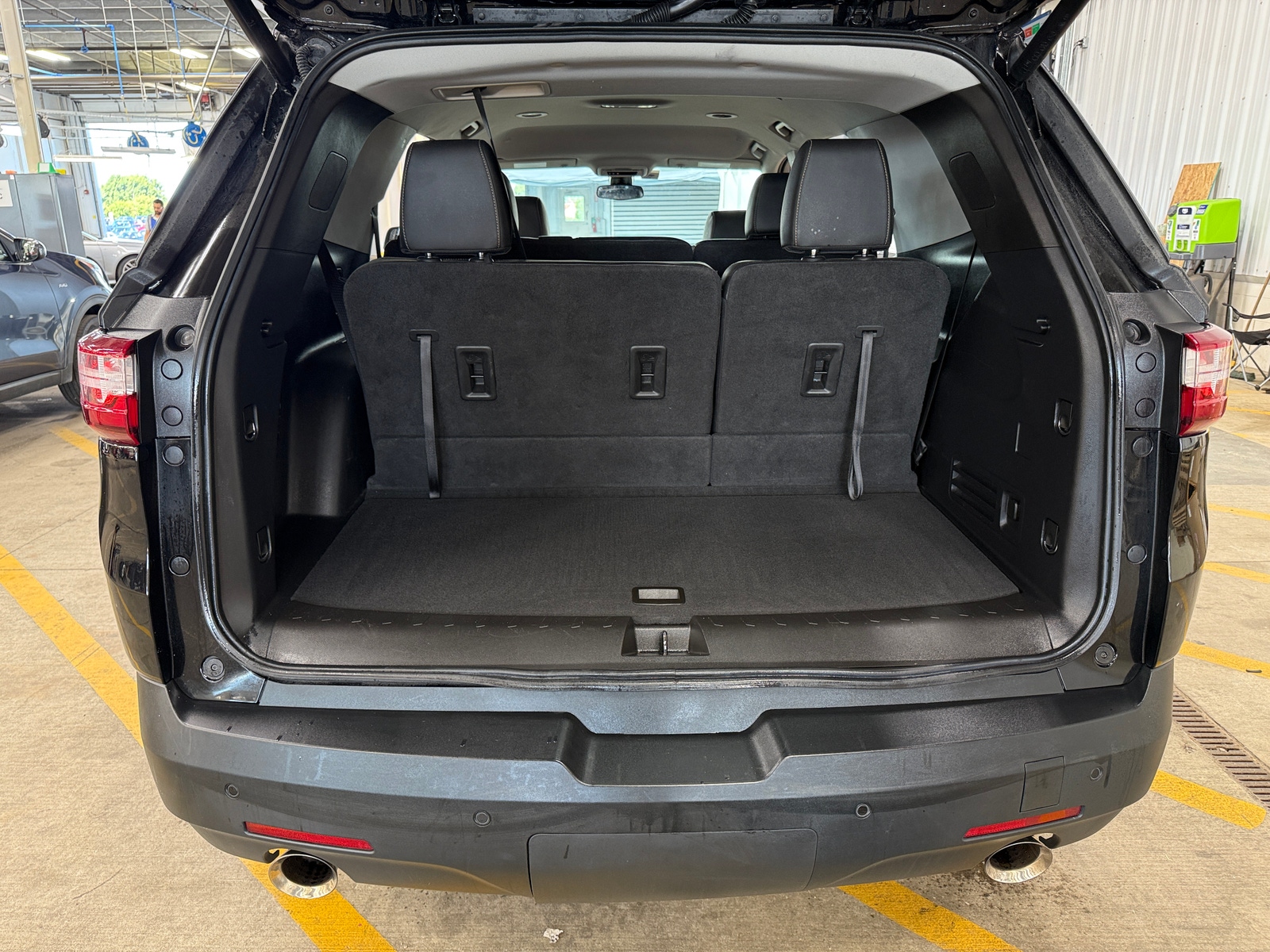 Thumbnail: 2021 Chevrolet Traverse - 6