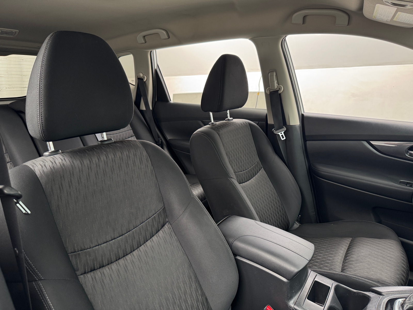 Thumbnail: 2017 Nissan Rogue - 2