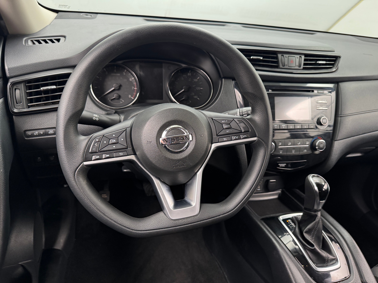 Thumbnail: 2017 Nissan Rogue - 5