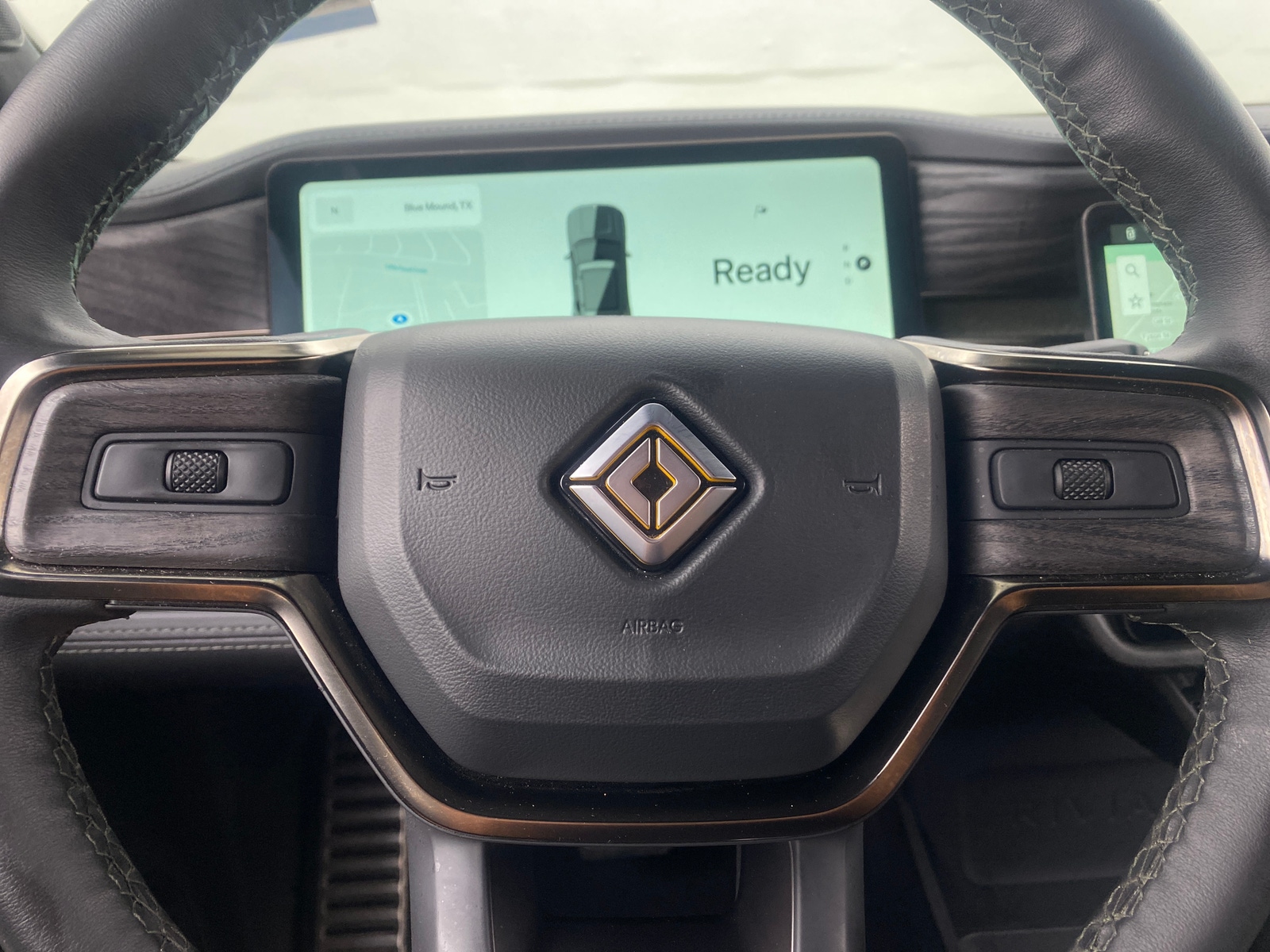 Thumbnail: 2023 Rivian R1S - 5