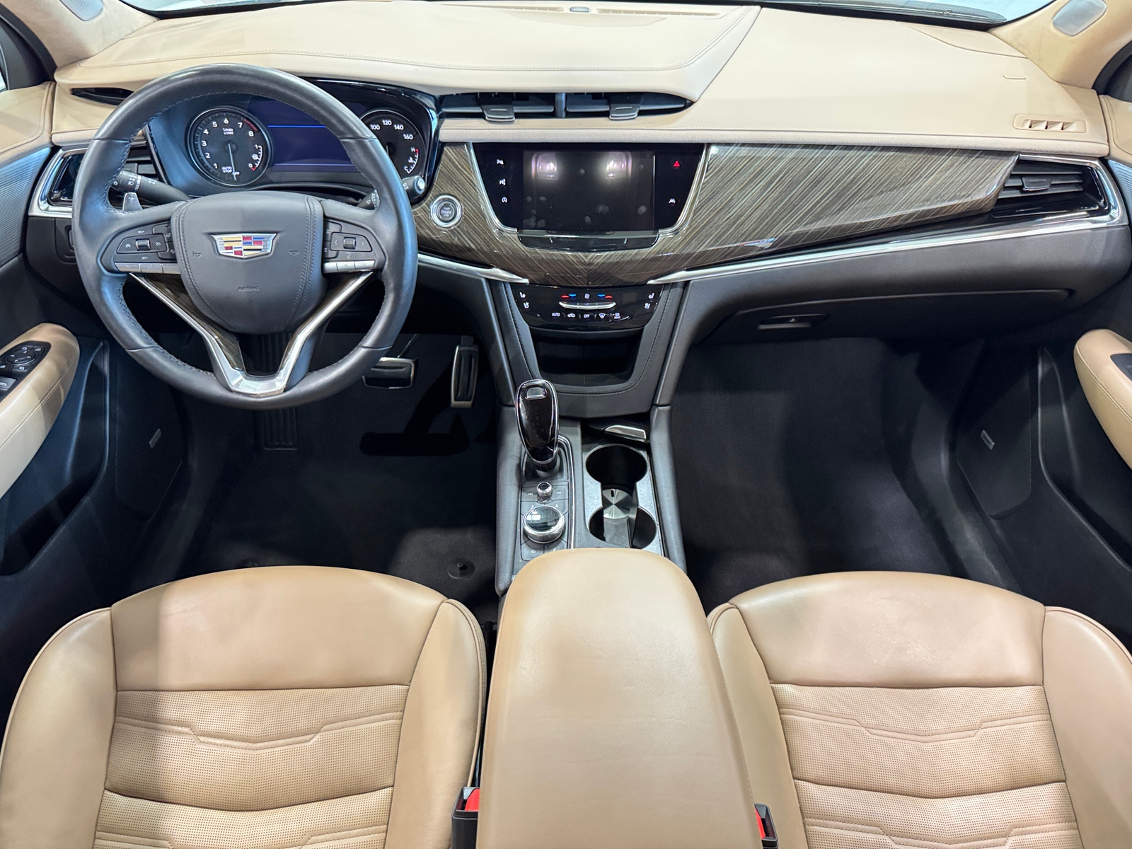 Thumbnail: 2022 Cadillac XT6 - 2