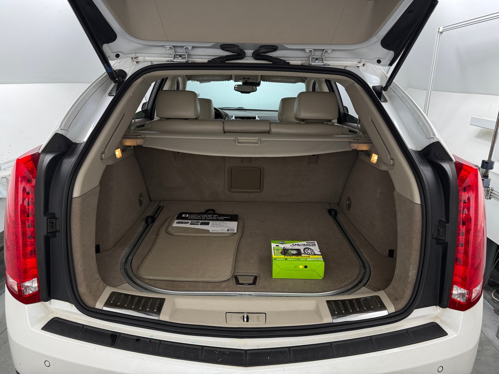 Thumbnail: 2013 Cadillac SRX - 6