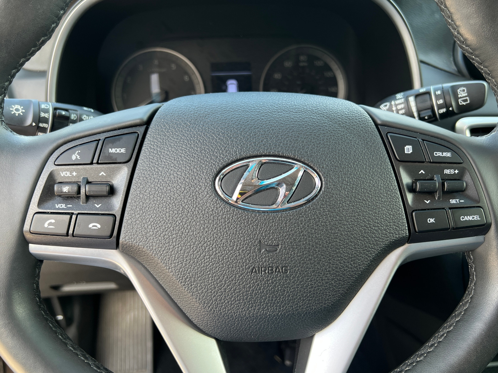 Thumbnail: 2020 Hyundai Tucson - 4