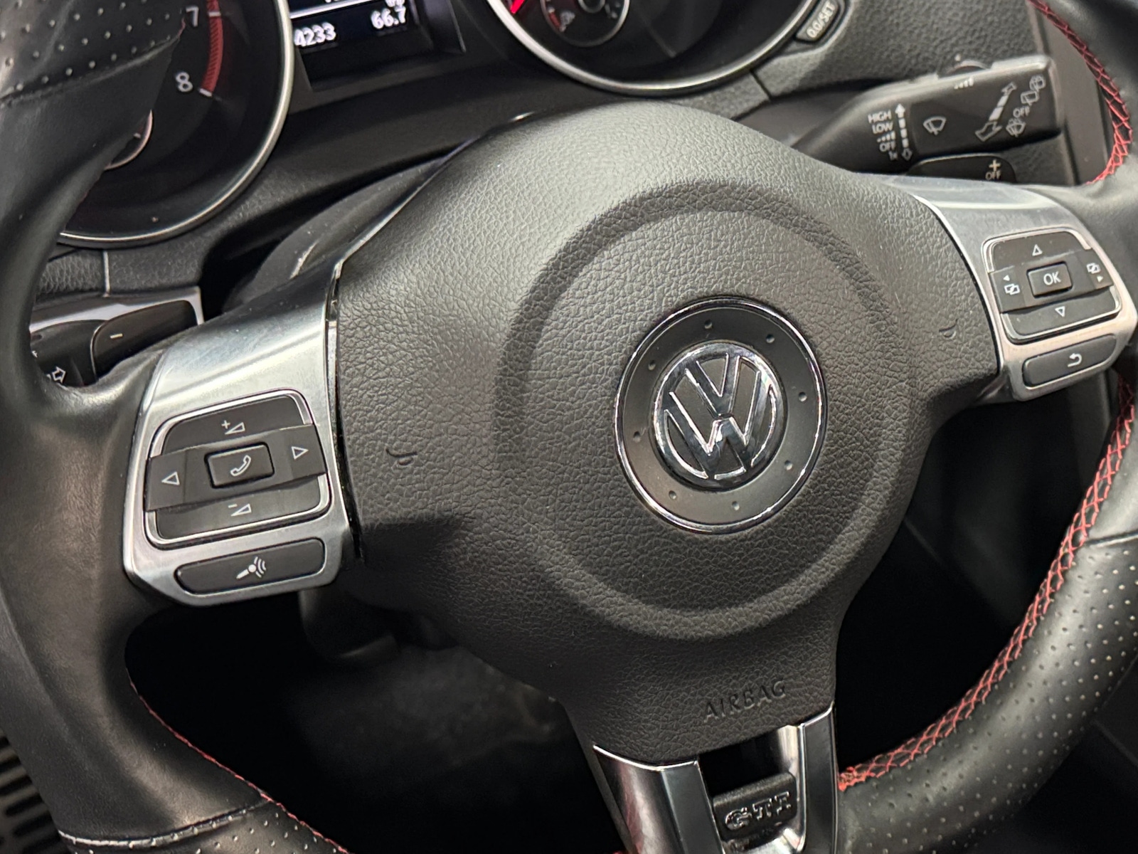 Thumbnail: 2013 Volkswagen Golf - 5