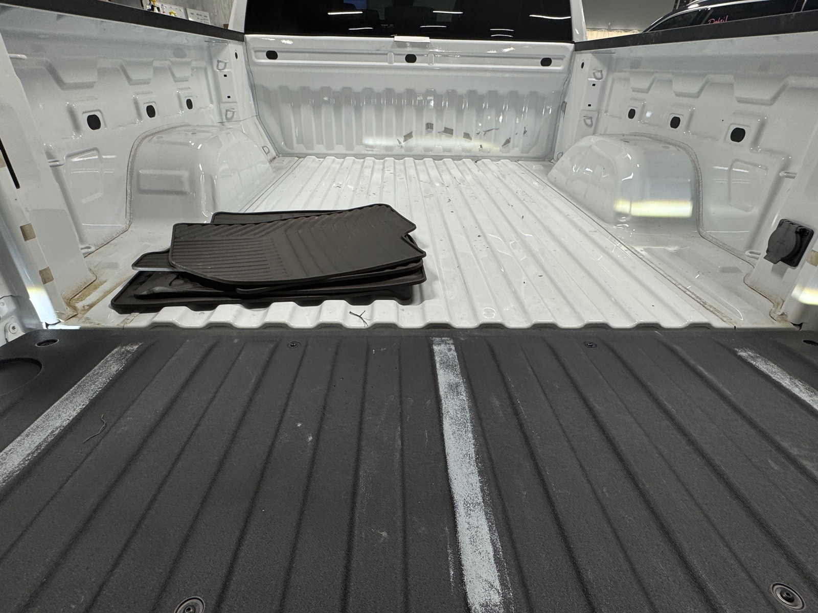 Thumbnail: 2023 Chevrolet Silverado 1500 - 7