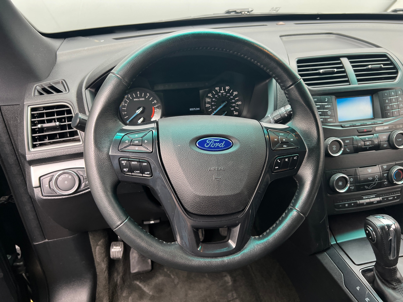 Thumbnail: 2018 Ford Explorer - 5