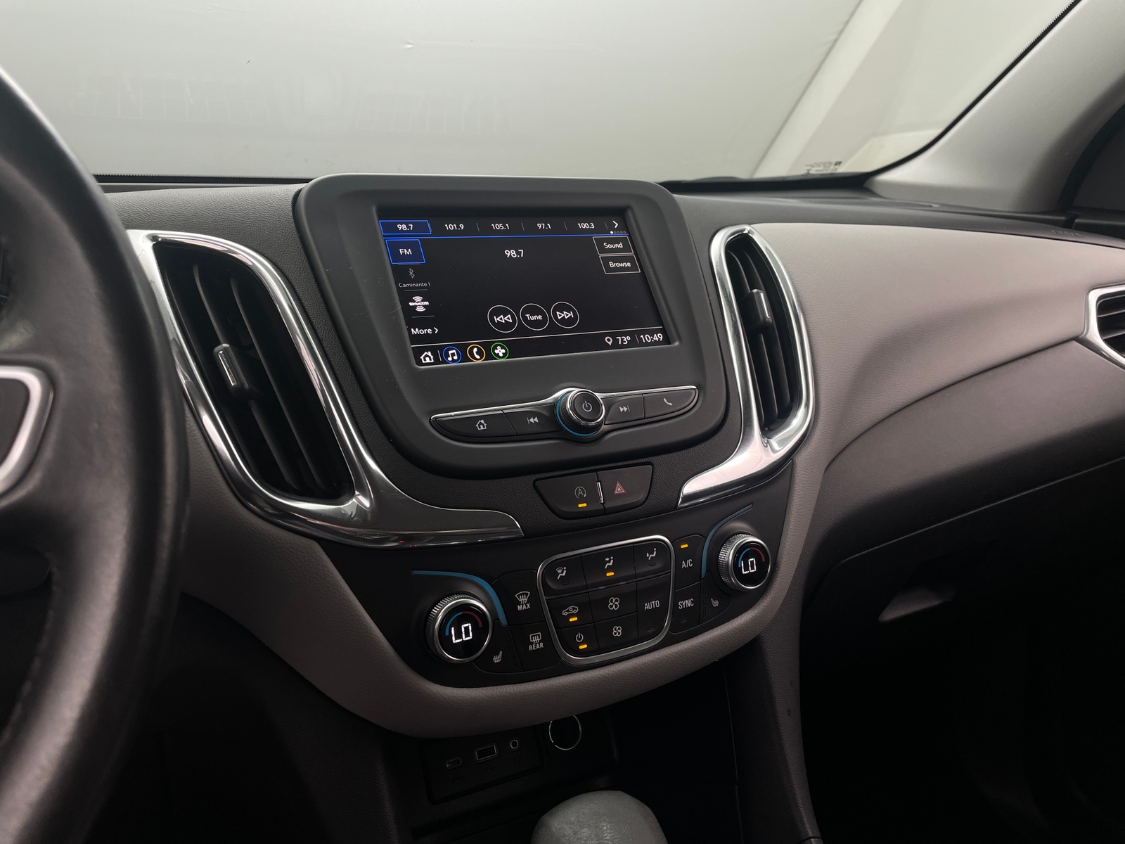 Thumbnail: 2022 Chevrolet Equinox - 4