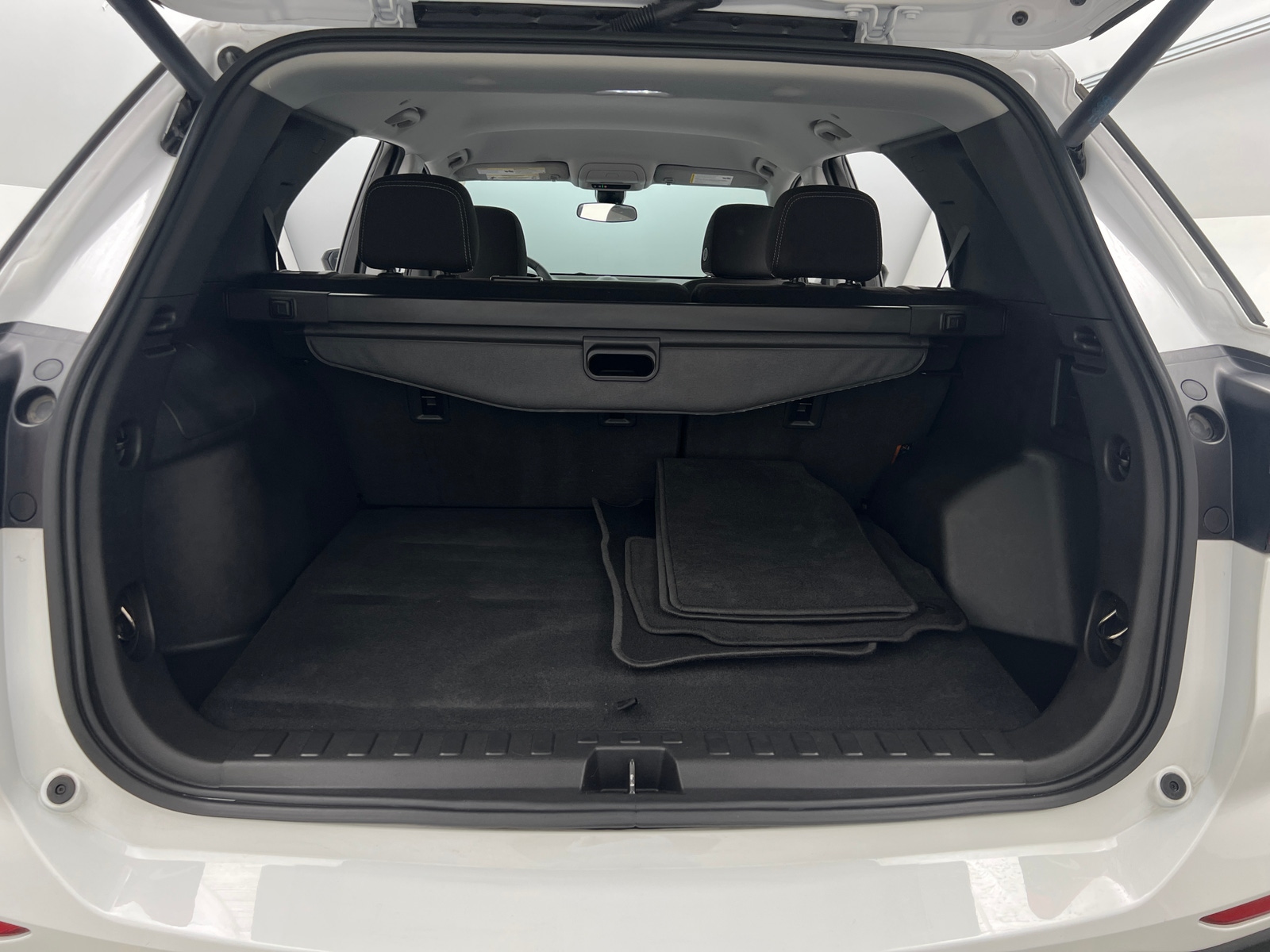Thumbnail: 2023 Chevrolet Equinox - 7