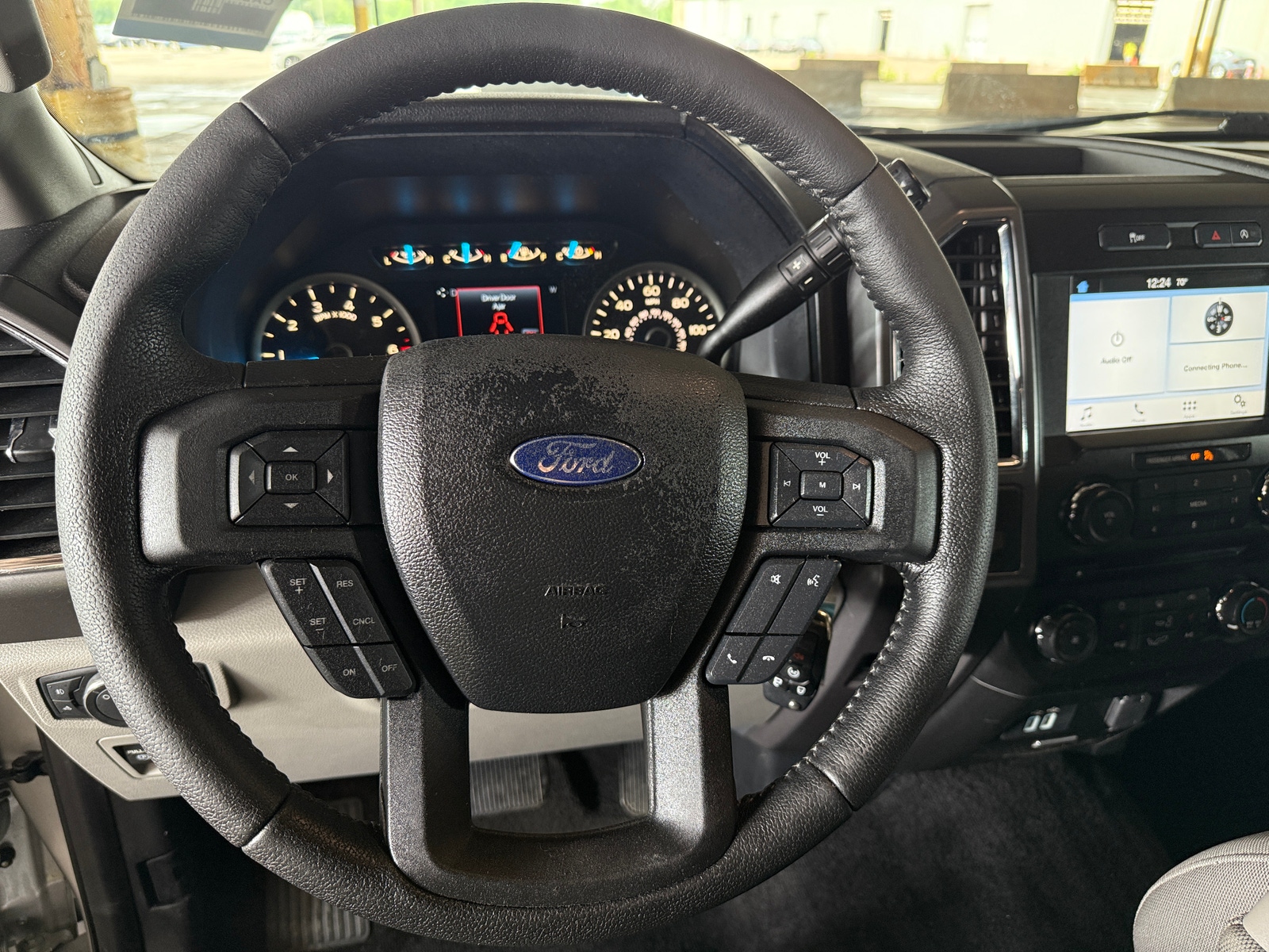 Thumbnail: 2016 Ford Econoline - 5