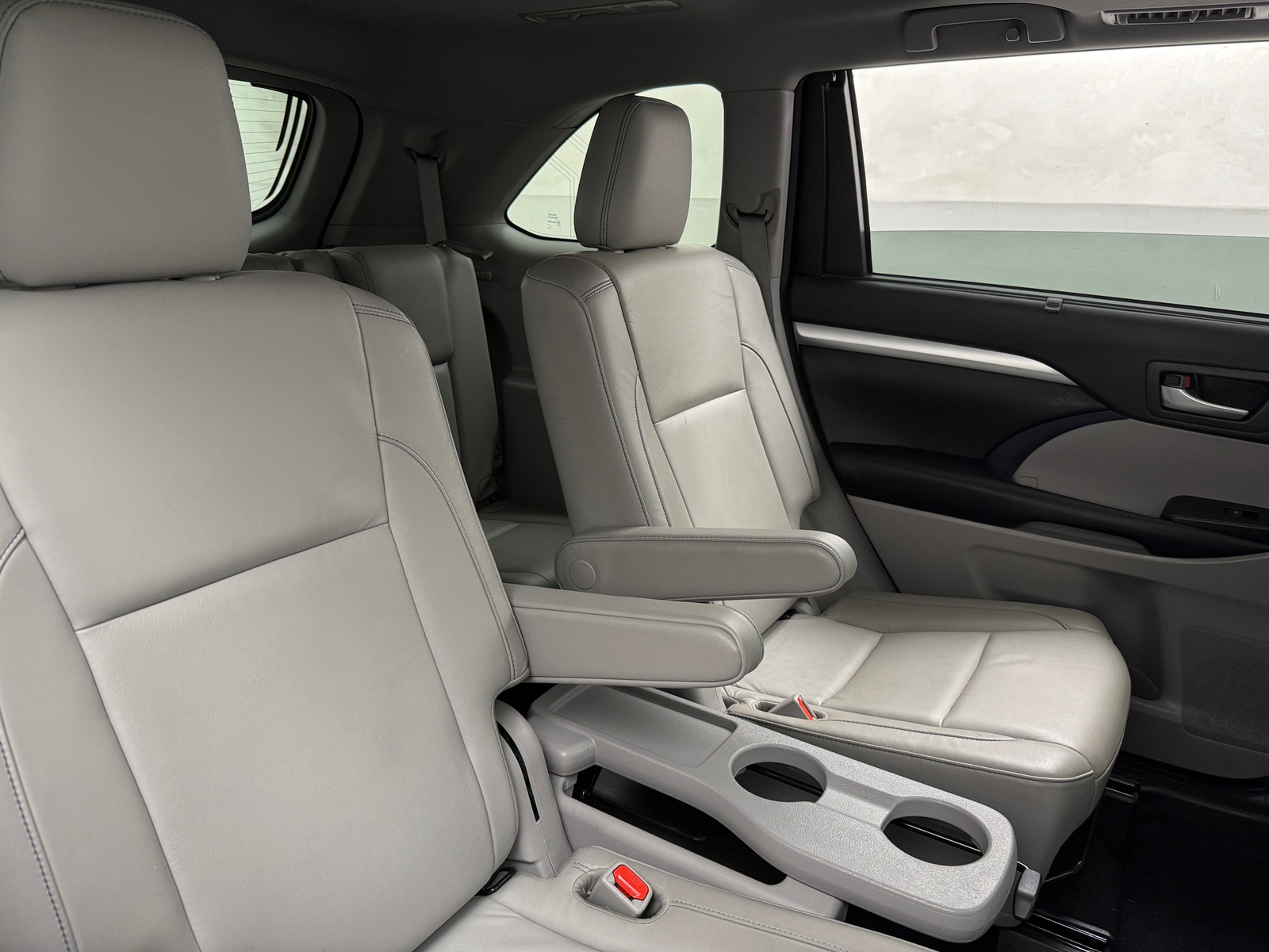 Thumbnail: 2018 Toyota Highlander - 5