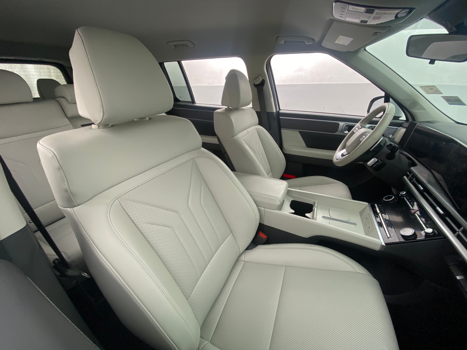 Thumbnail: 2025 Hyundai Santa Fe - 2