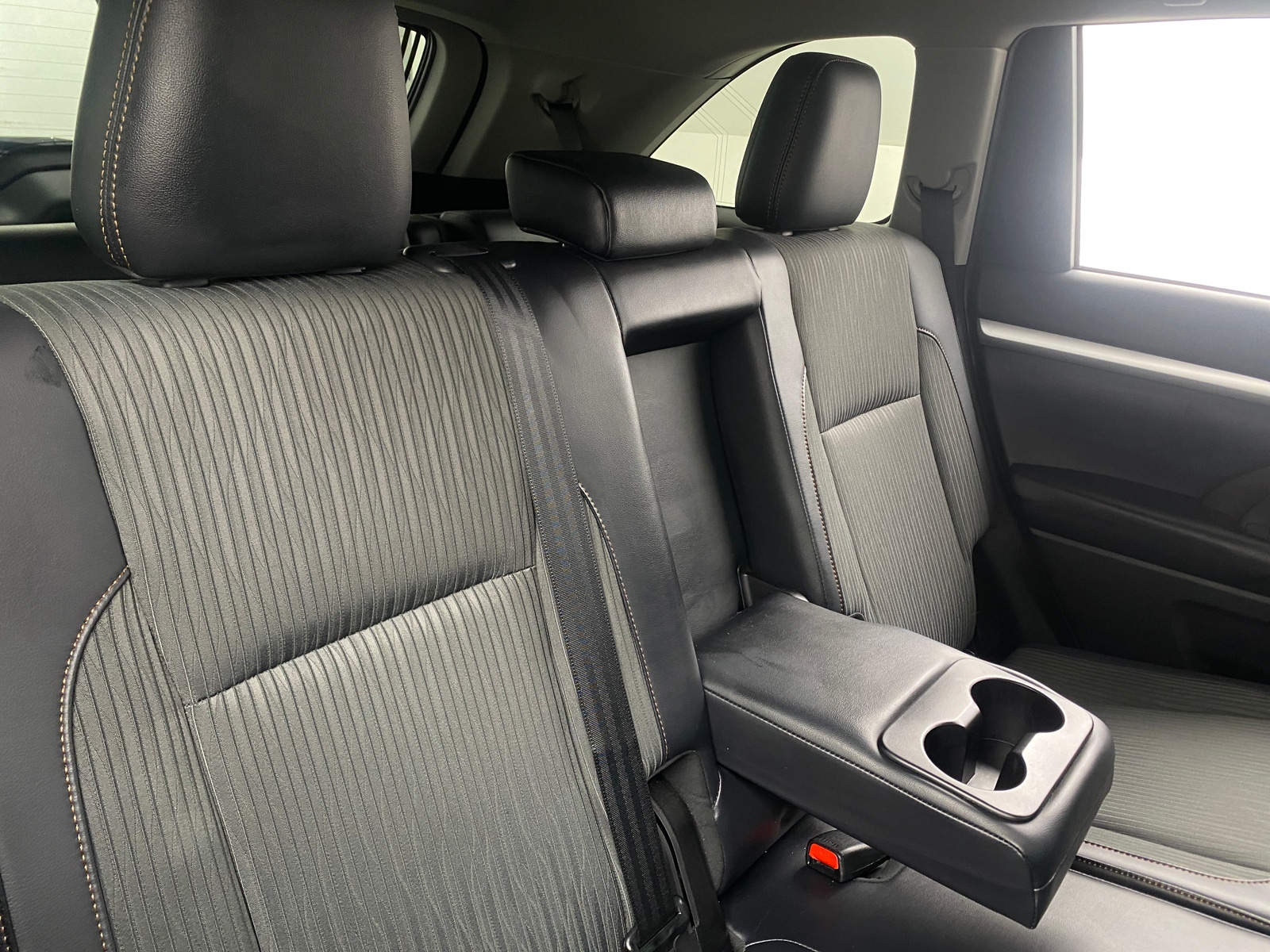 Thumbnail: 2019 Toyota Highlander - 6