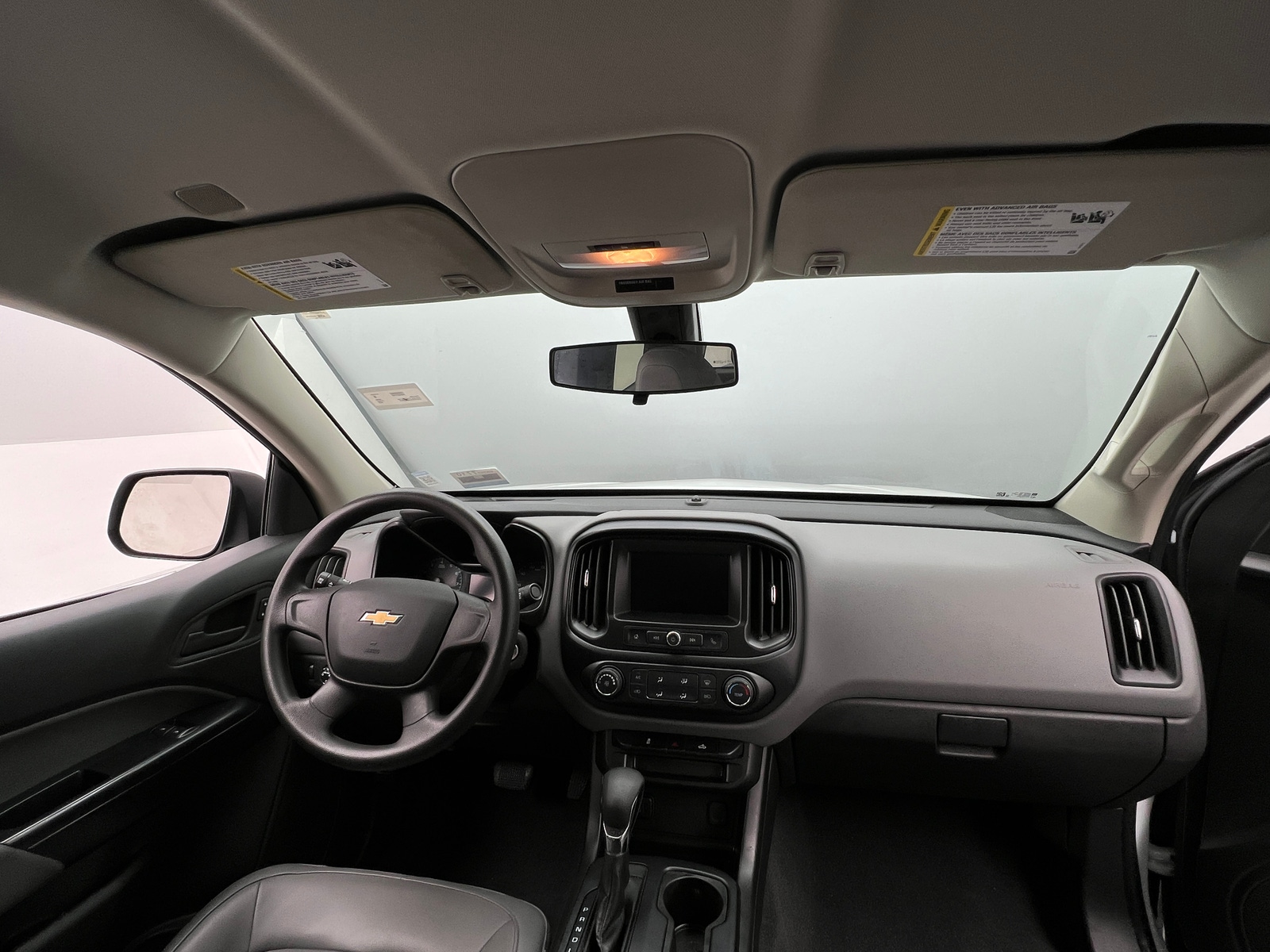Thumbnail: 2022 Chevrolet Colorado - 3